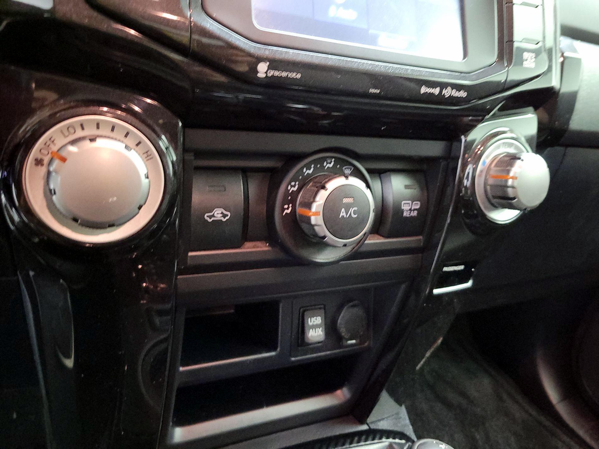 Thumbnail: 2019 Toyota 4Runner - 14