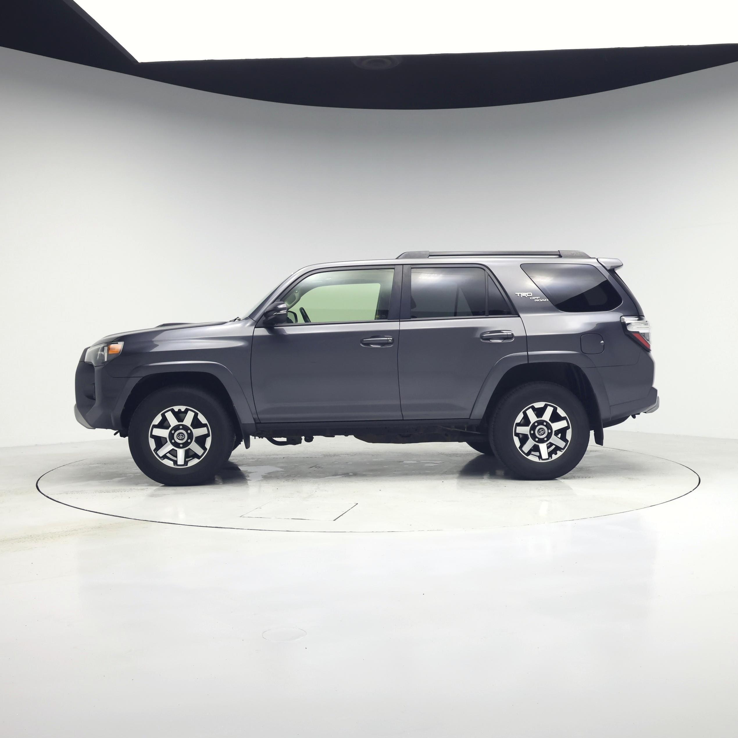 Thumbnail: 2019 Toyota 4Runner - 3