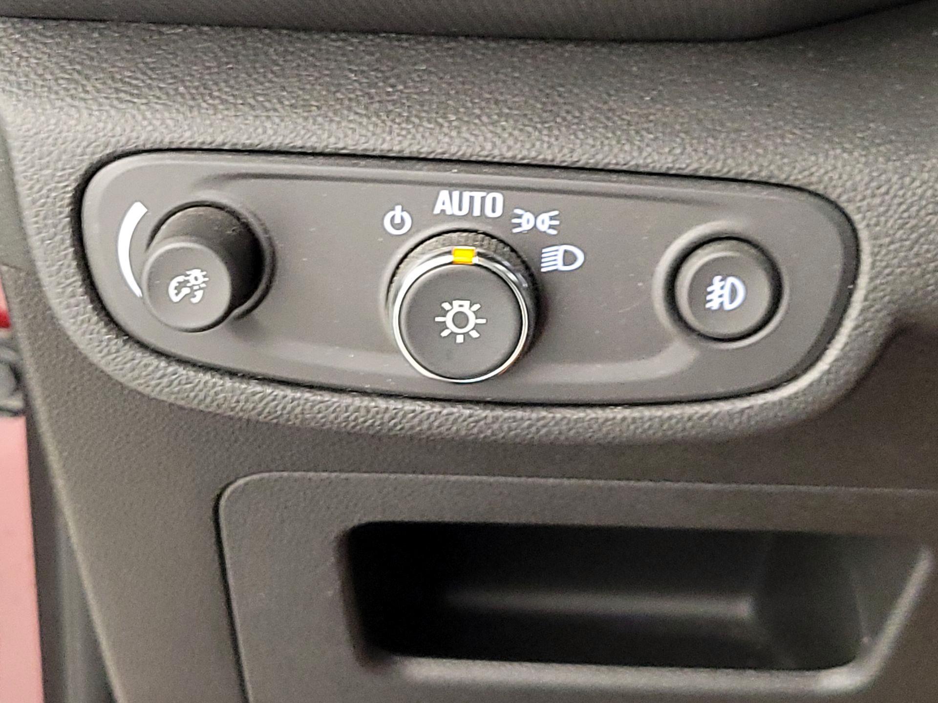 Thumbnail: 2023 Chevrolet TrailBlazer - 13