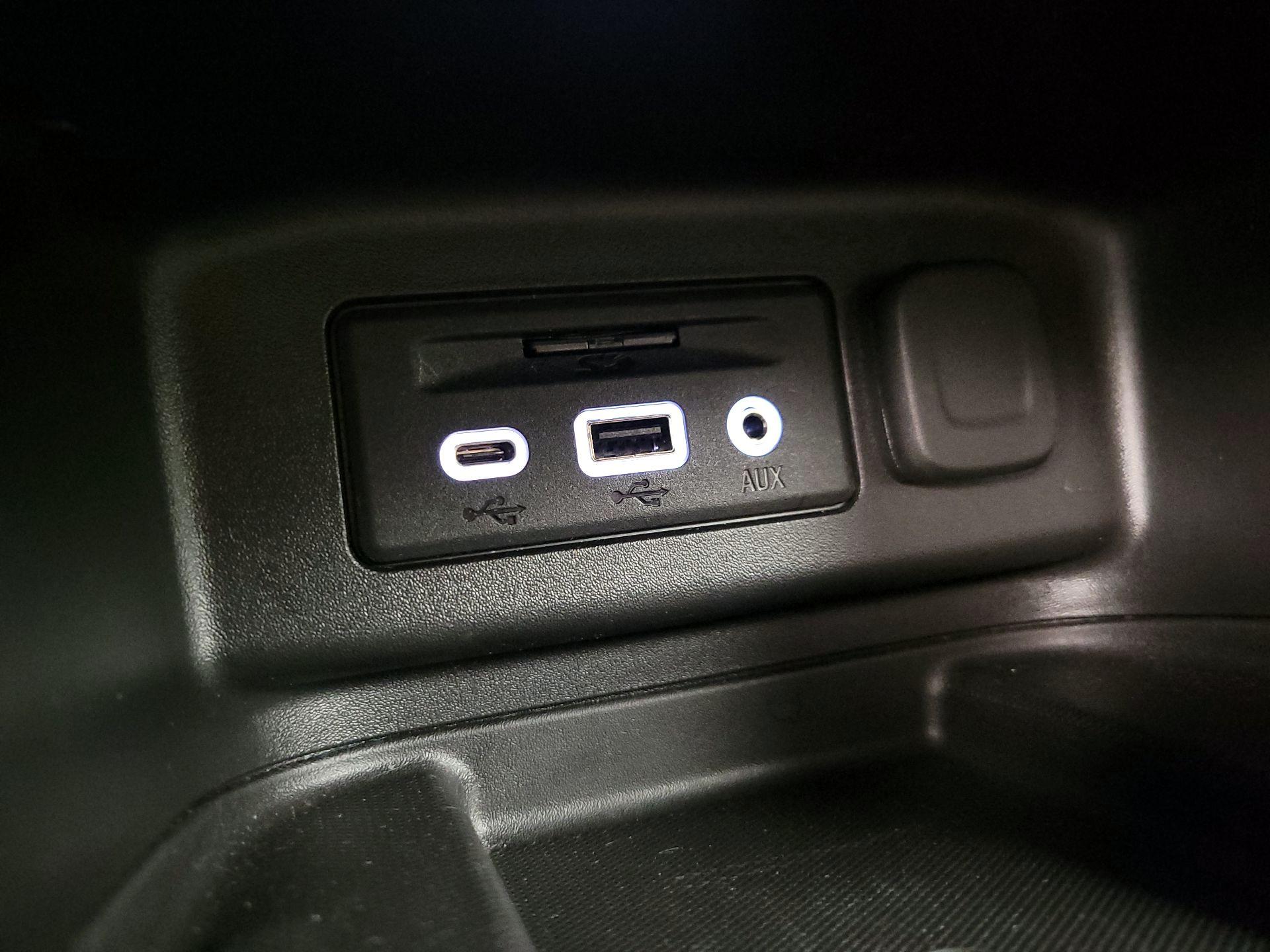 Thumbnail: 2023 Chevrolet Equinox - 19