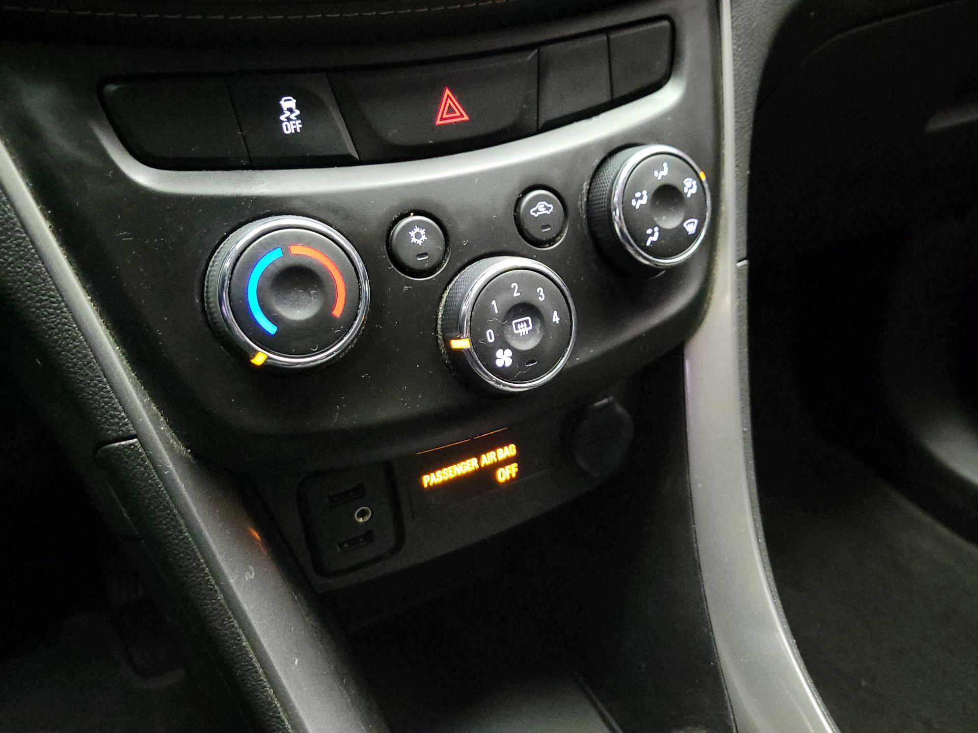 Thumbnail: 2020 Chevrolet Trax - 15