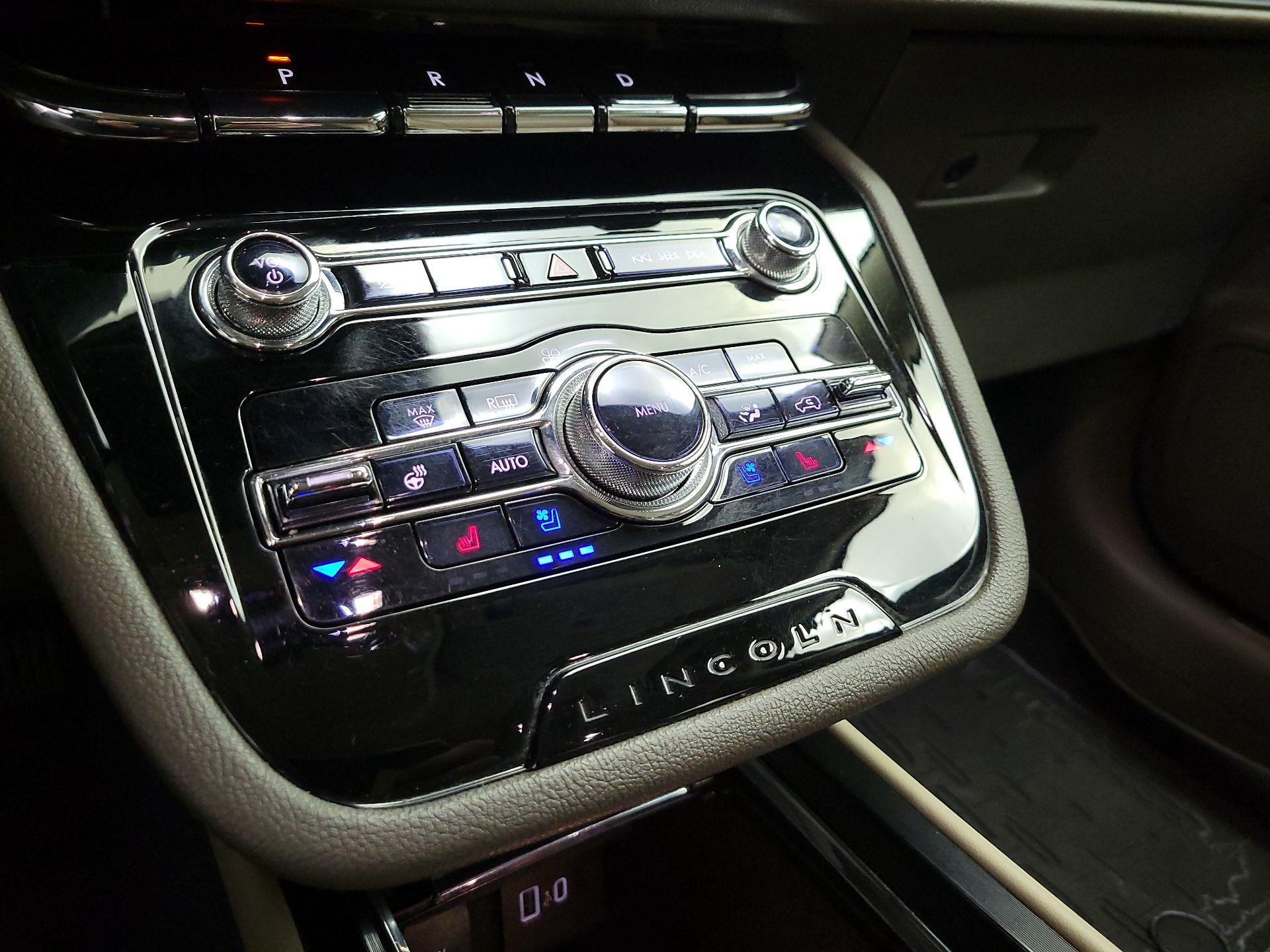 Thumbnail: 2020 Lincoln Corsair - 14