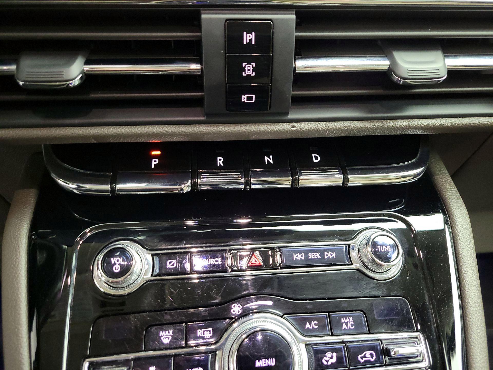 Thumbnail: 2020 Lincoln Corsair - 15