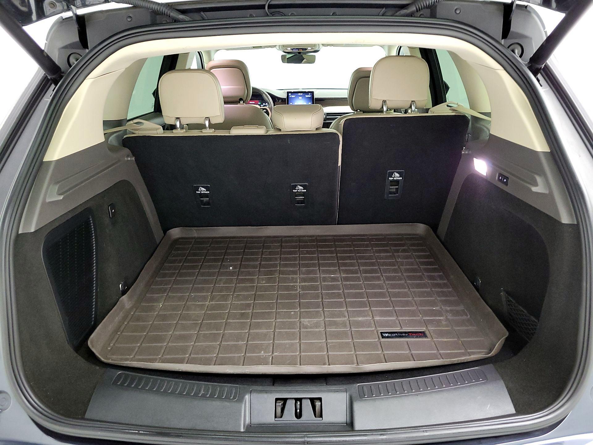 Thumbnail: 2020 Lincoln Corsair - 16