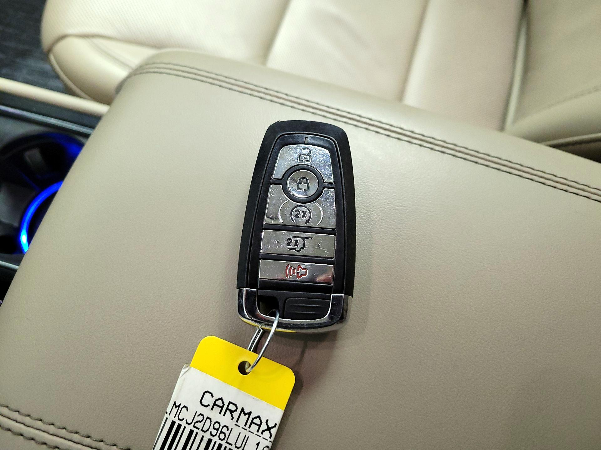 Thumbnail: 2020 Lincoln Corsair - 18