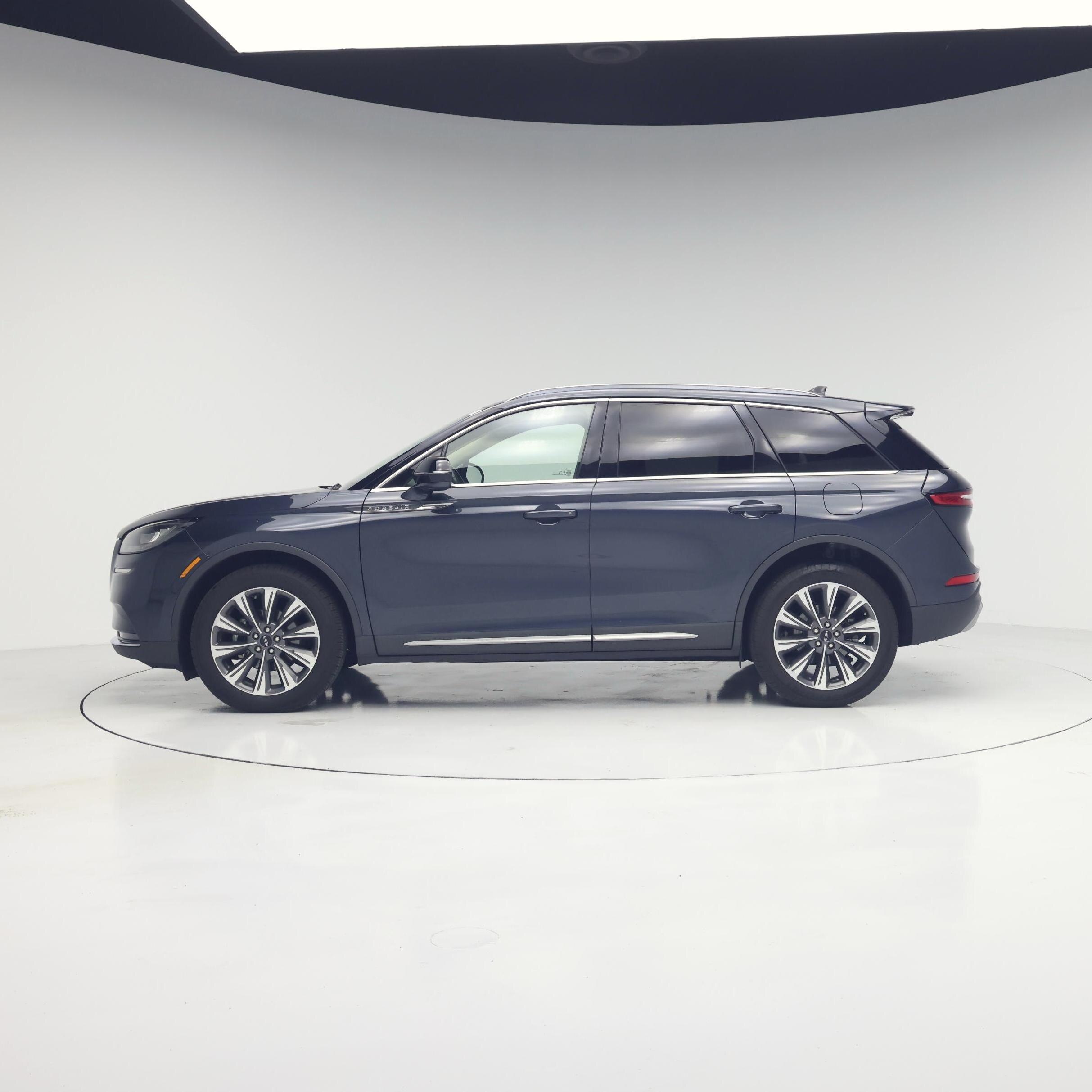 Thumbnail: 2020 Lincoln Corsair - 3