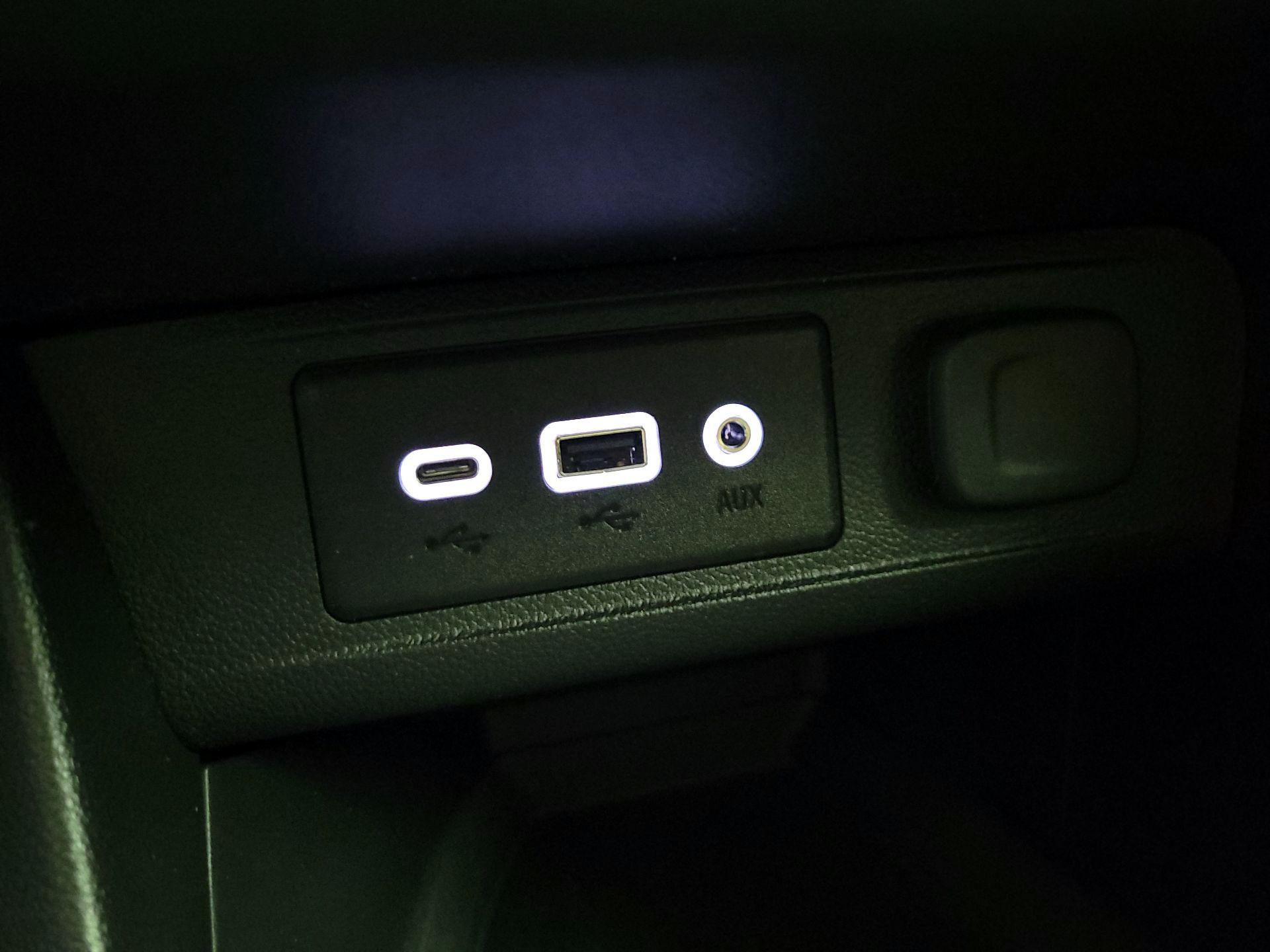 Thumbnail: 2020 Buick Encore GX - 17