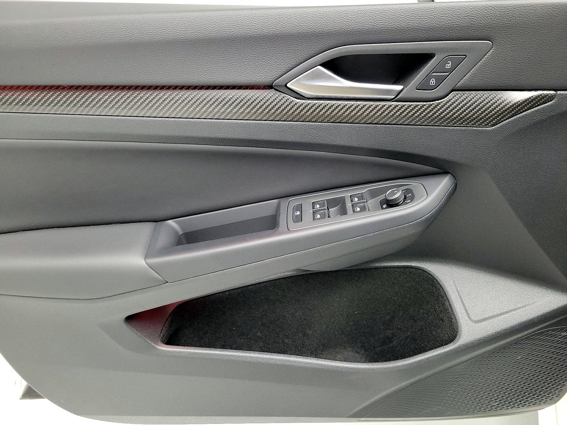 Thumbnail: 2023 Volkswagen Golf - 12