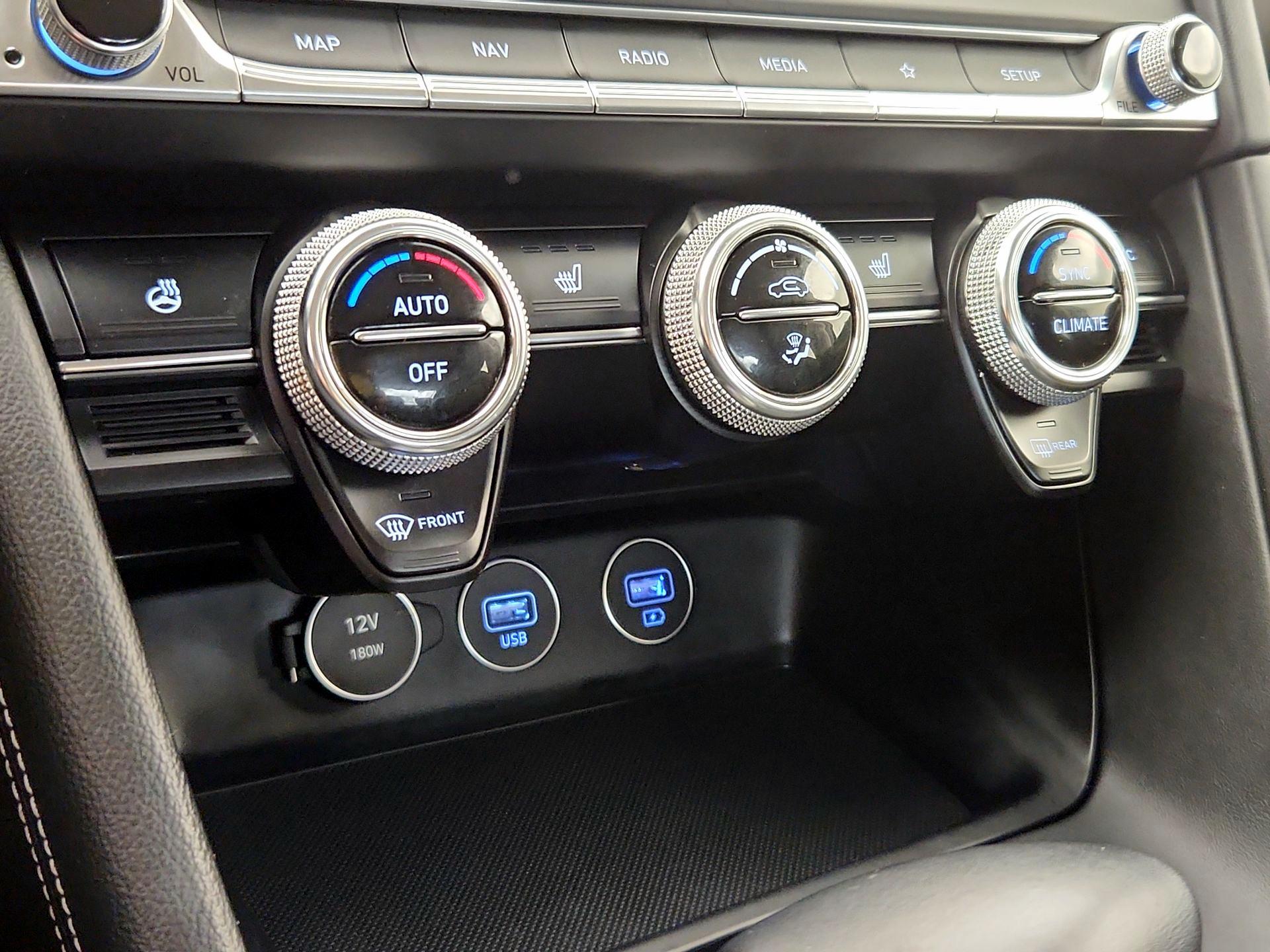Thumbnail: 2023 Genesis G70 - 17