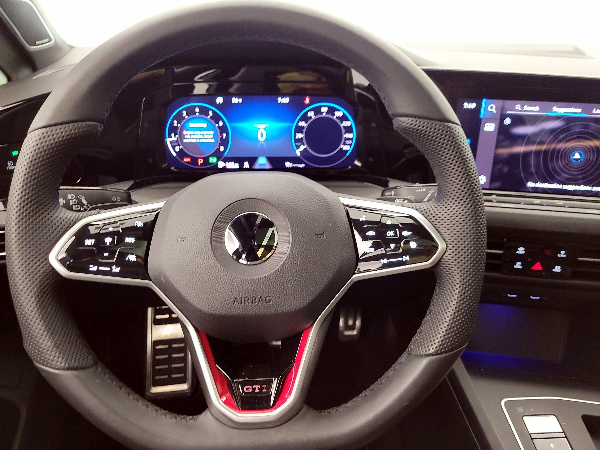 Thumbnail: 2022 Volkswagen Golf - 10