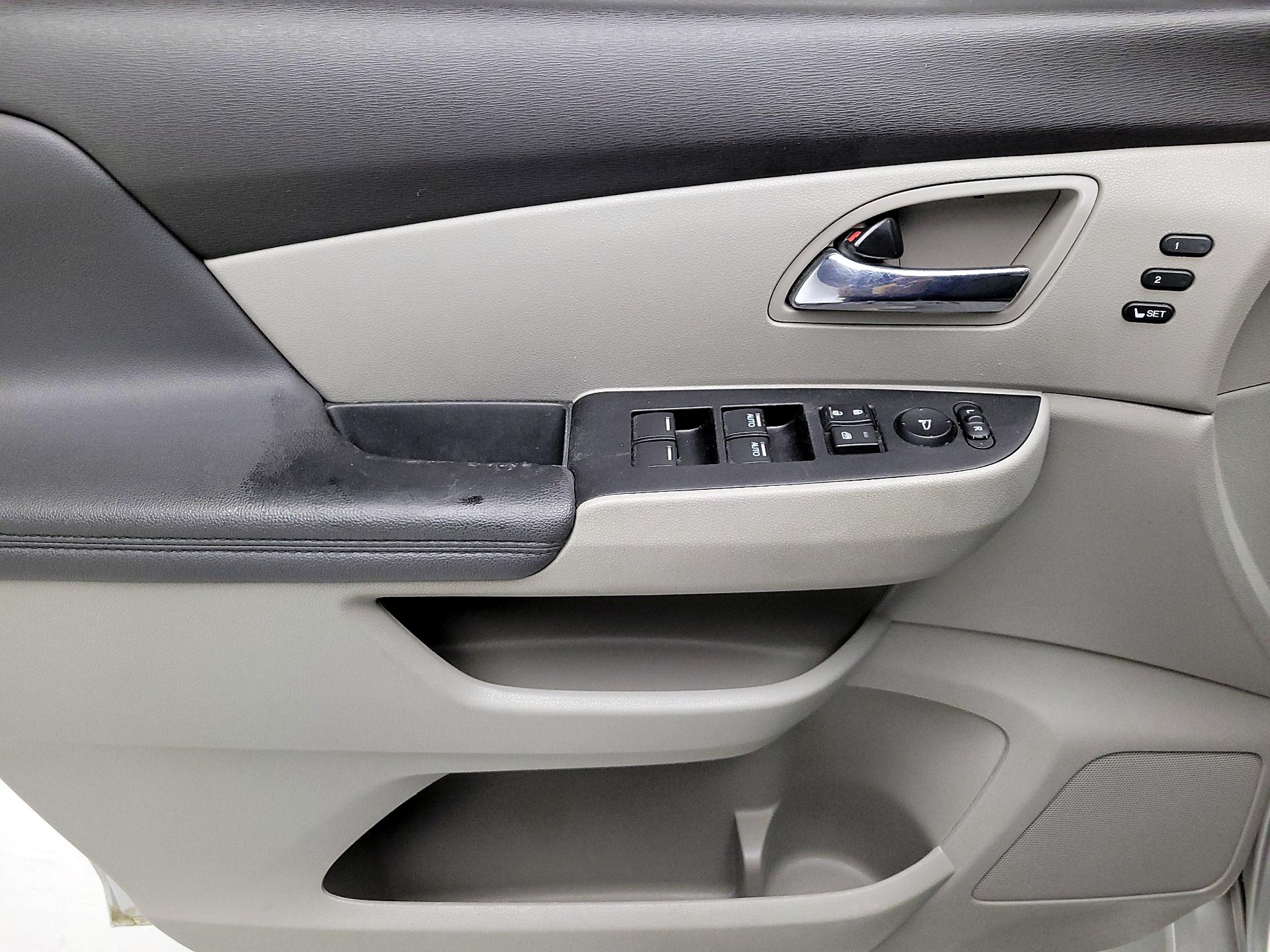 Thumbnail: 2014 Honda Odyssey - 12