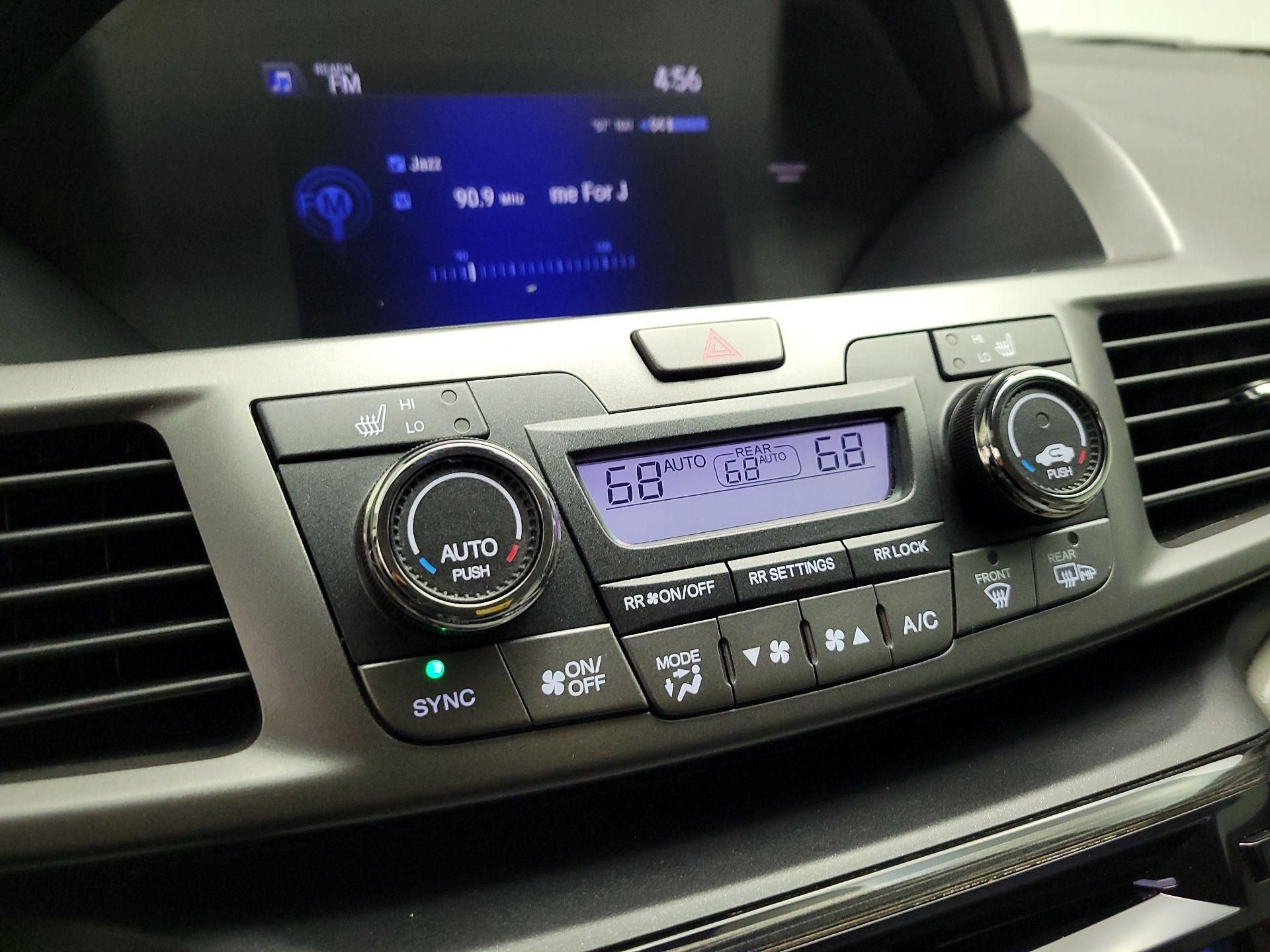 Thumbnail: 2014 Honda Odyssey - 17