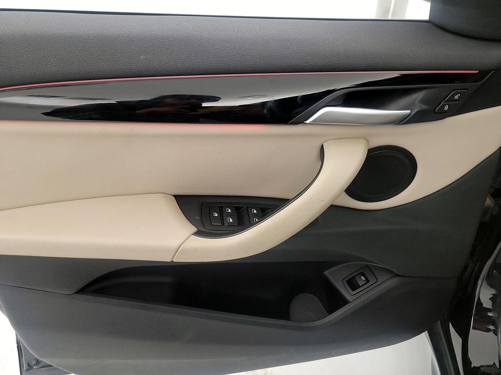 Thumbnail: 2021 BMW X1 - 12