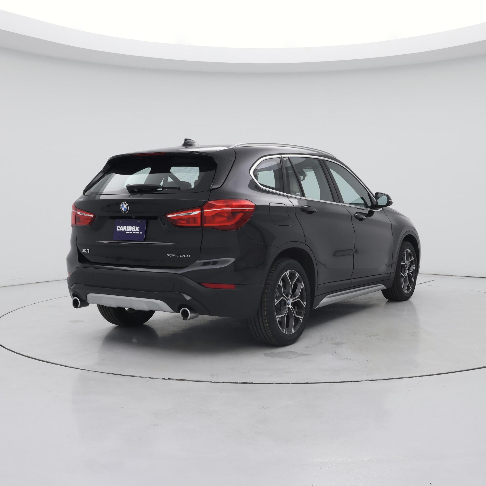 Thumbnail: 2021 BMW X1 - 8