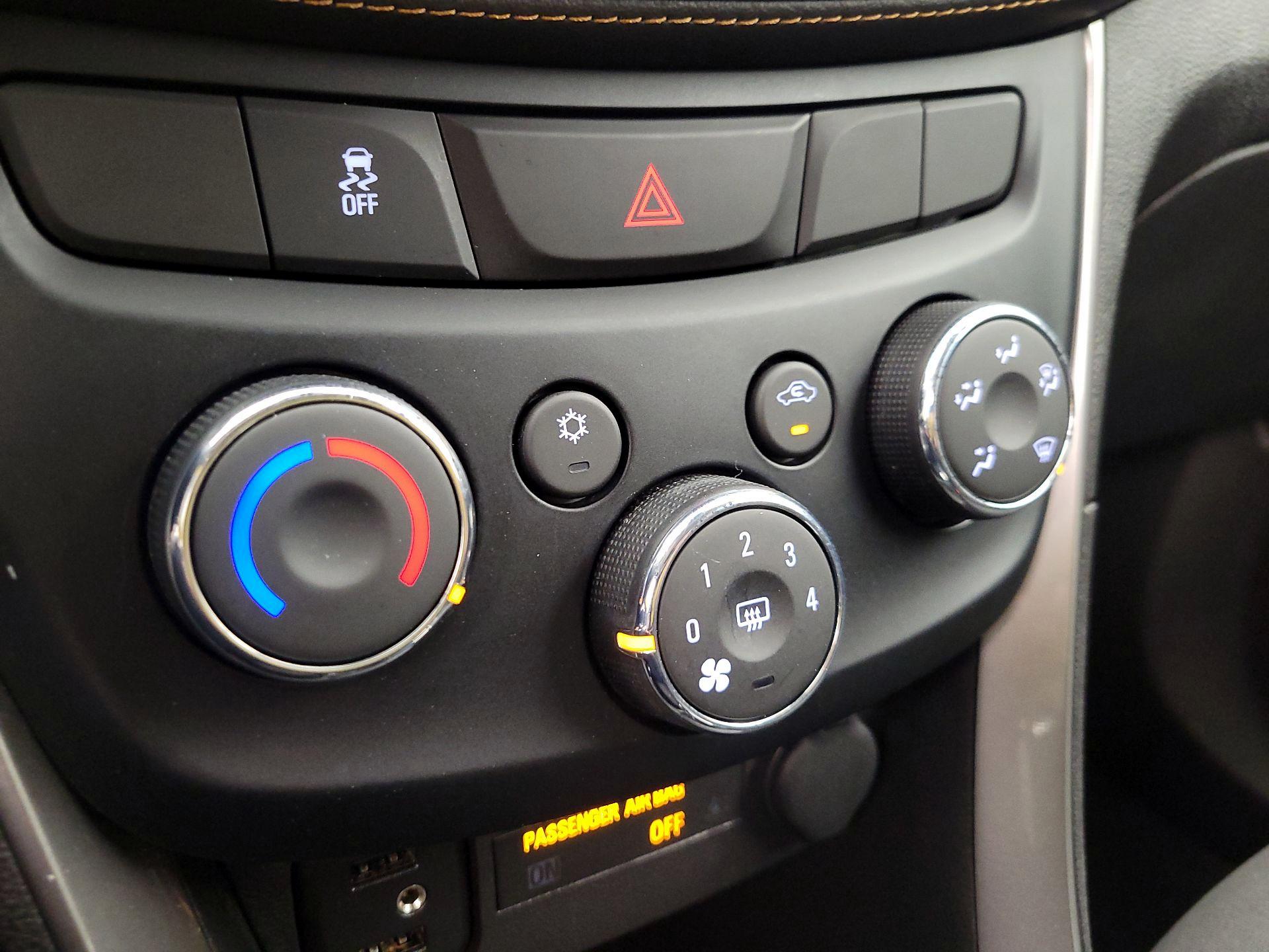 Thumbnail: 2019 Chevrolet Trax - 15