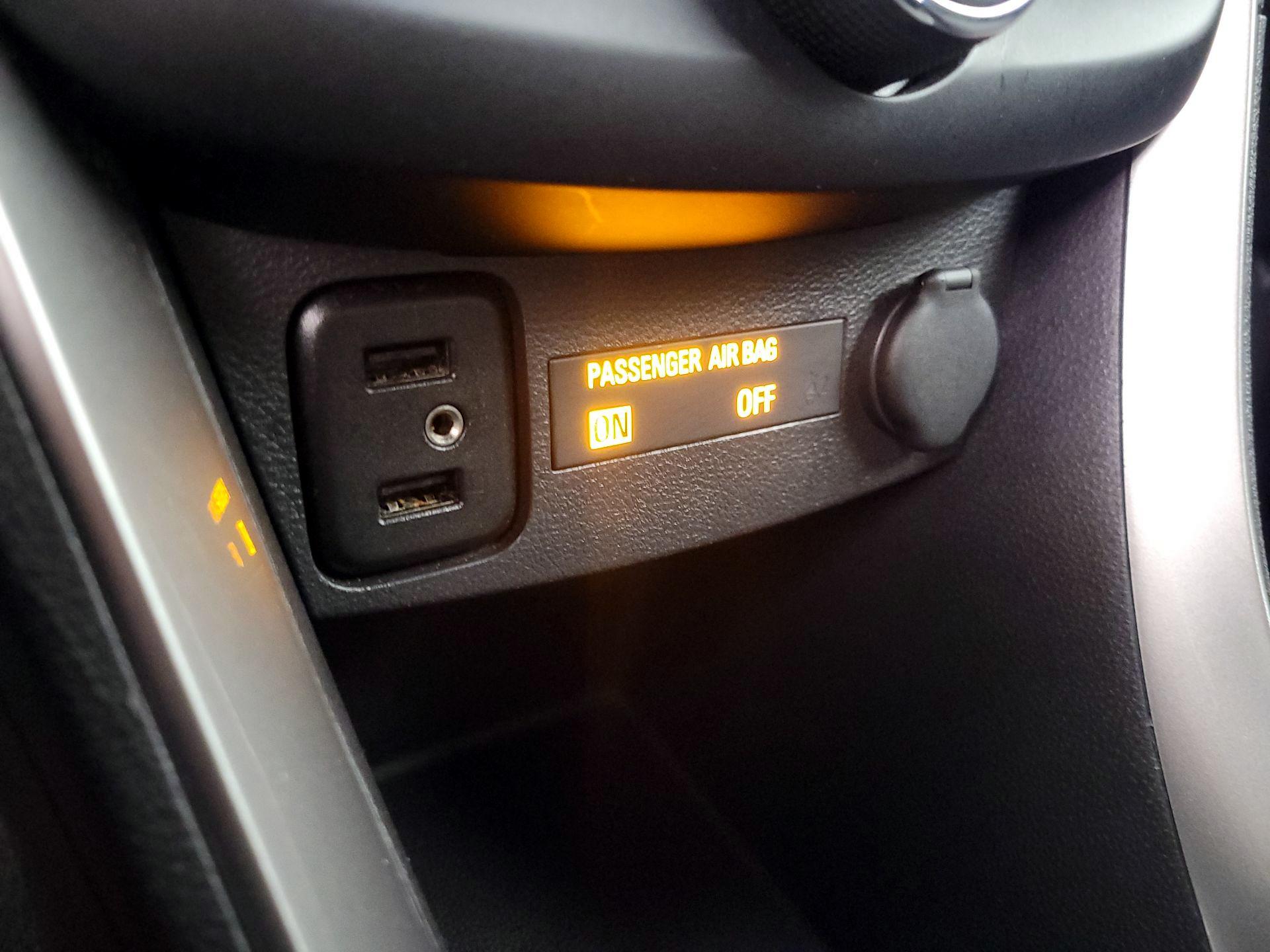 Thumbnail: 2019 Chevrolet Trax - 17