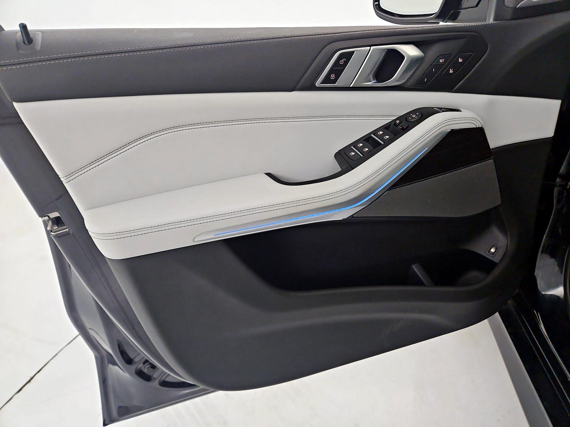 Thumbnail: 2023 BMW X5 - 12