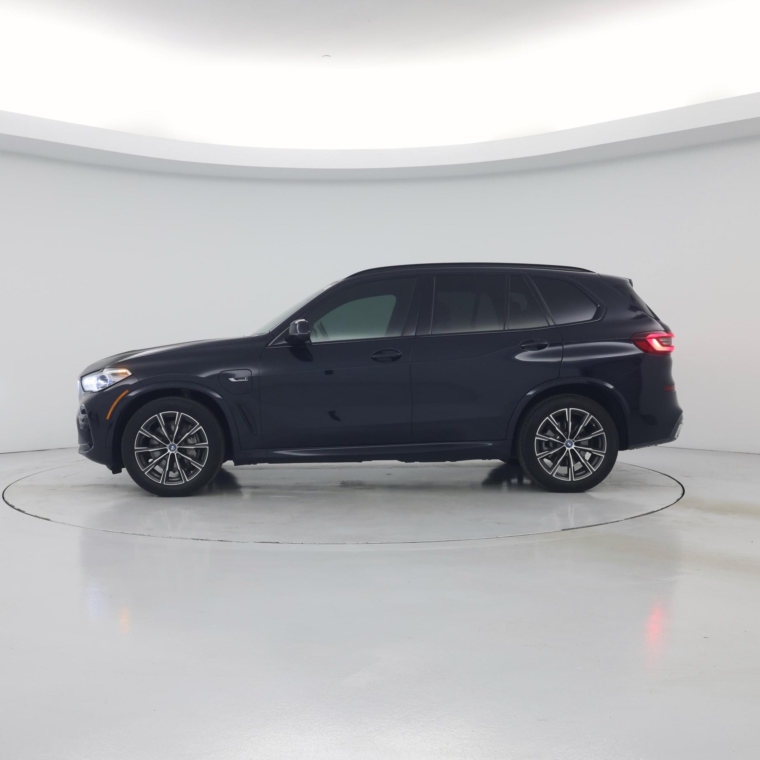 Thumbnail: 2023 BMW X5 - 3