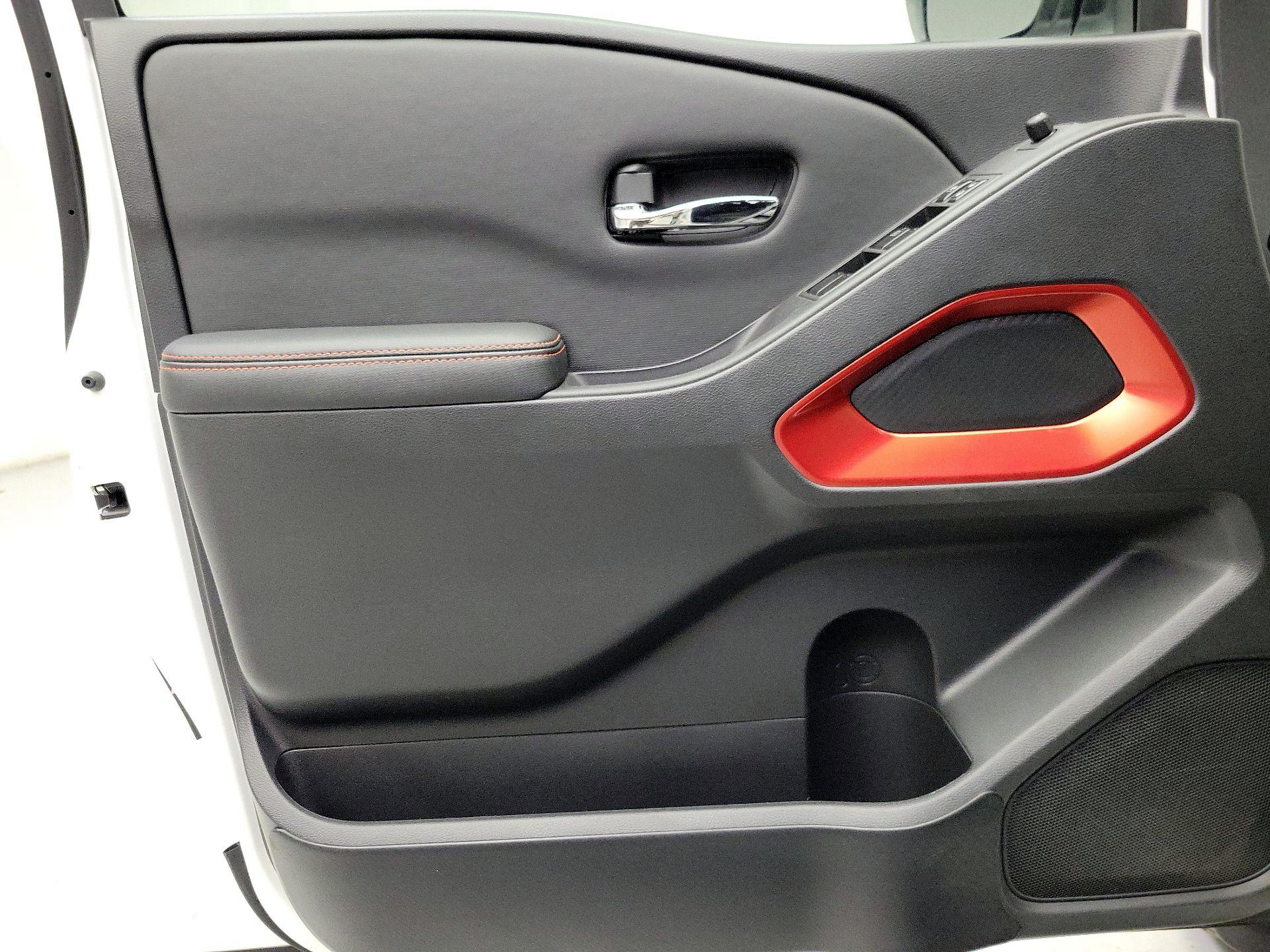 Thumbnail: 2024 Nissan Frontier - 12