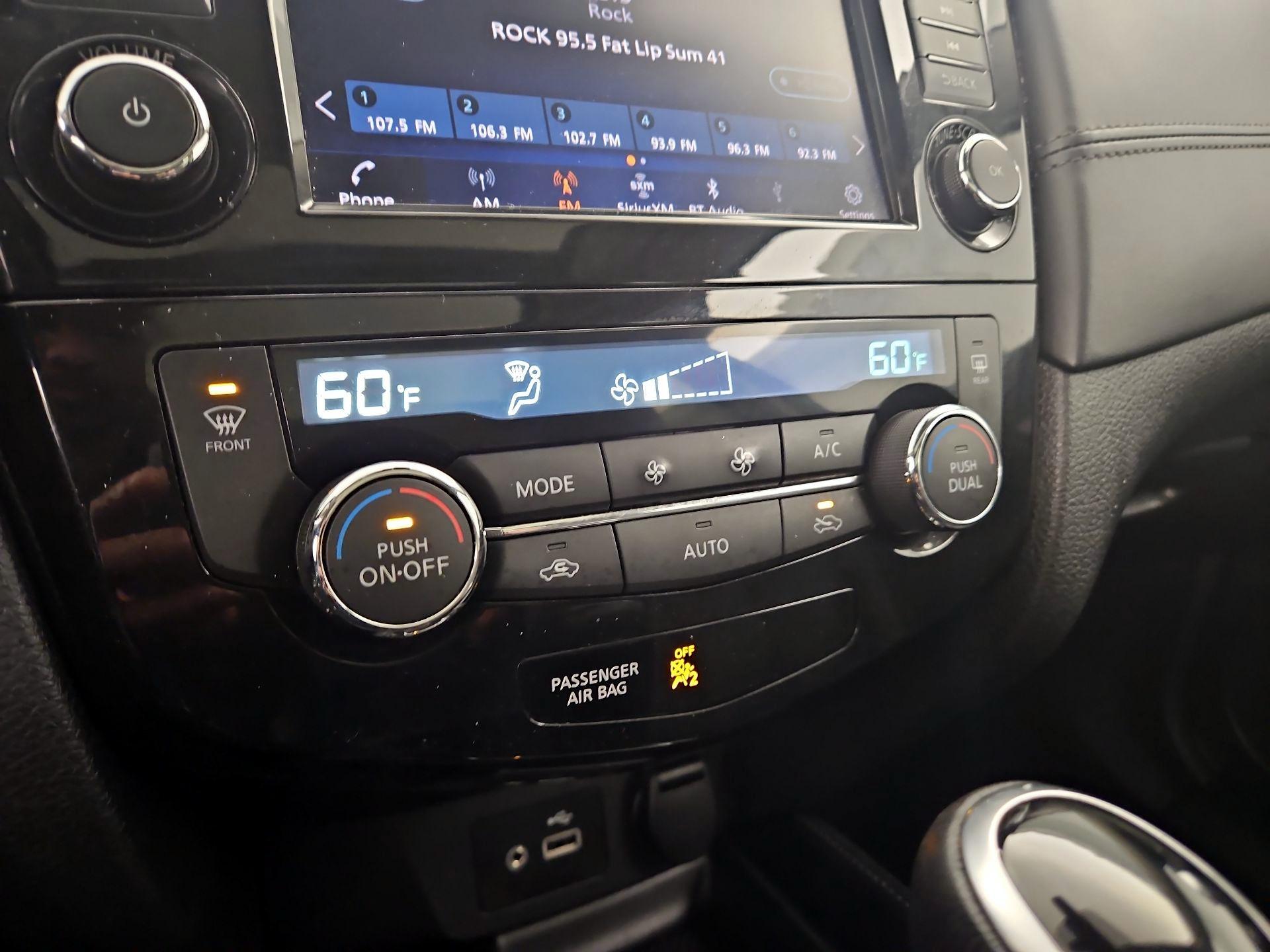 Thumbnail: 2020 Nissan Rogue - 17