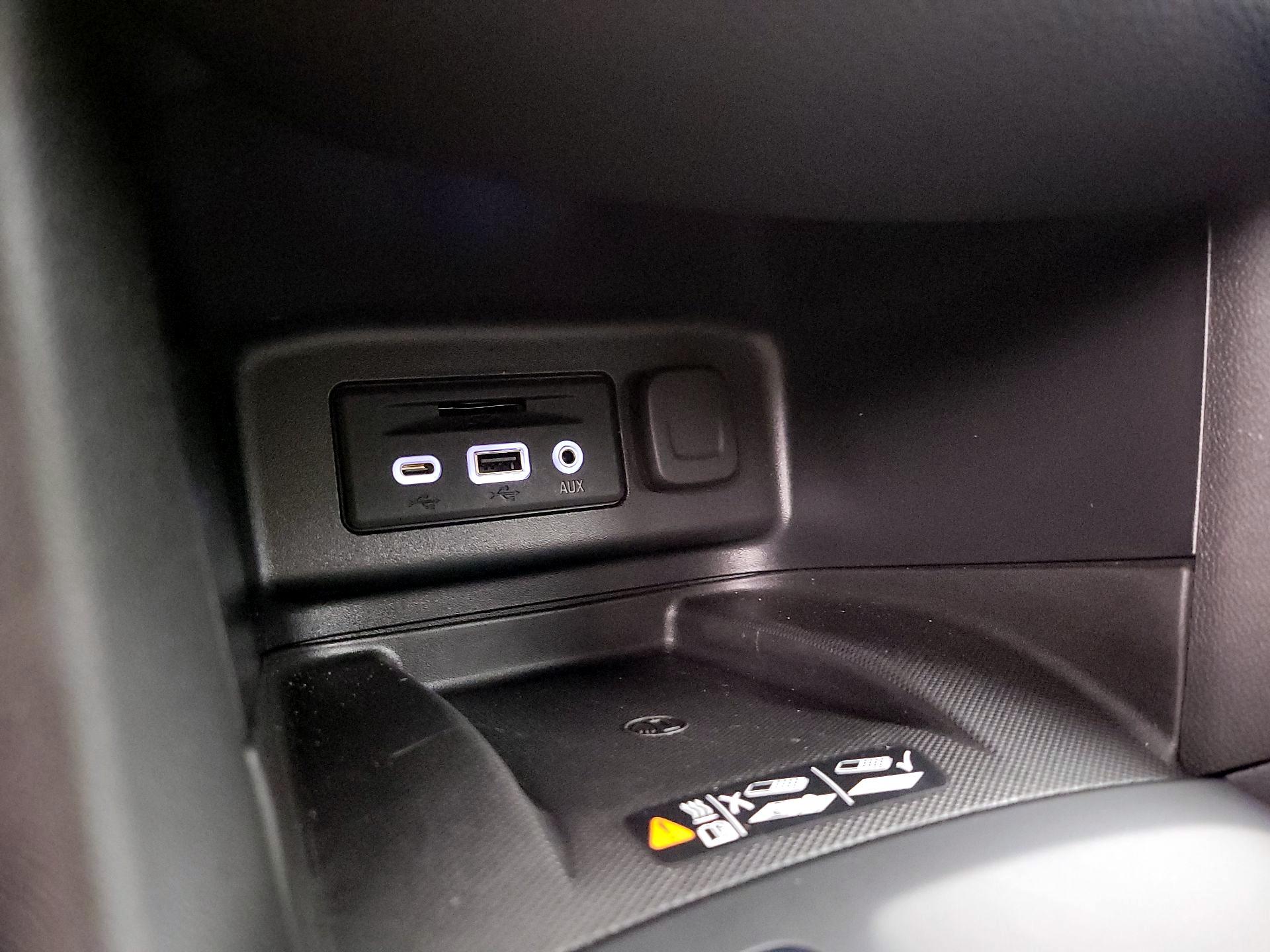 Thumbnail: 2021 Chevrolet Equinox - 18