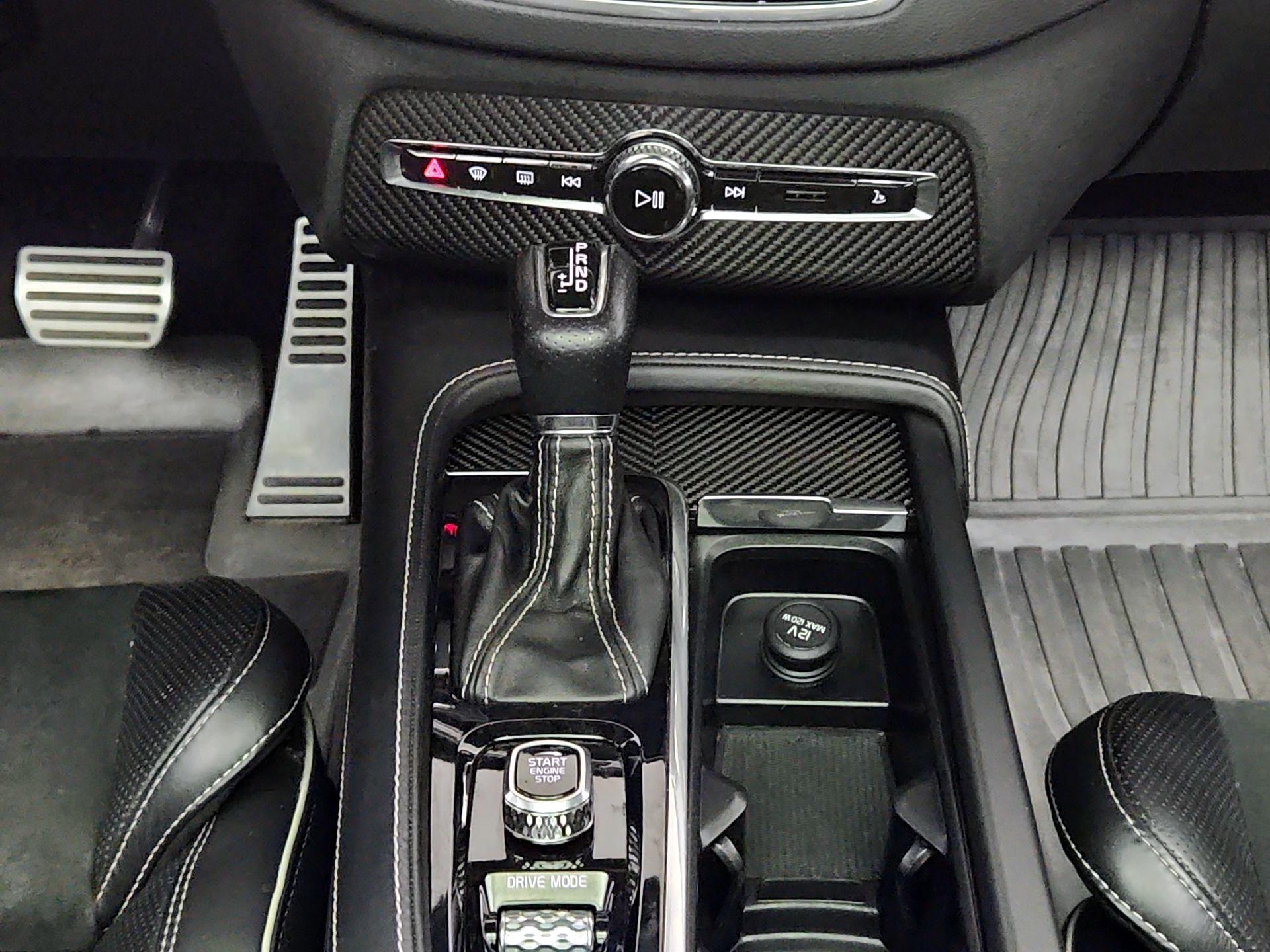 Thumbnail: 2019 Volvo XC90 - 17