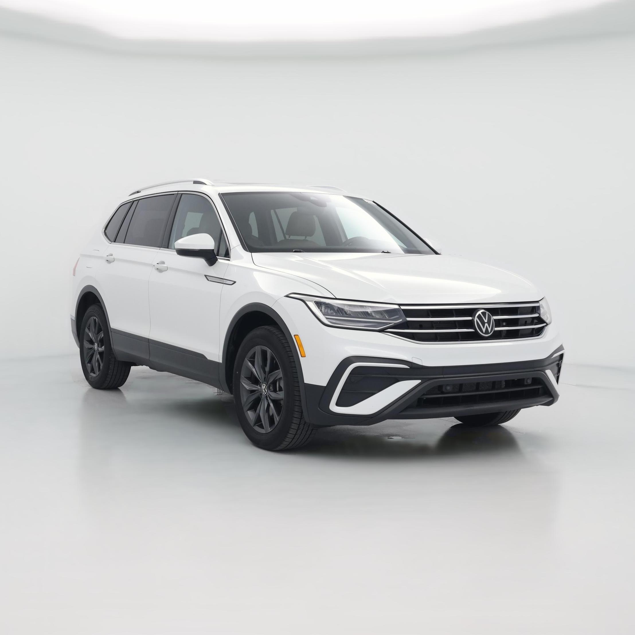 Thumbnail: 2023 Volkswagen Tiguan - 1