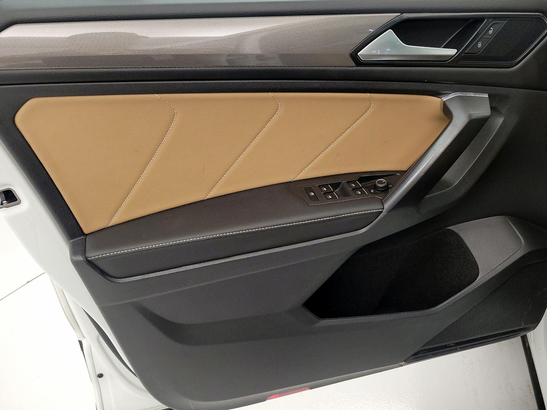 Thumbnail: 2023 Volkswagen Tiguan - 12