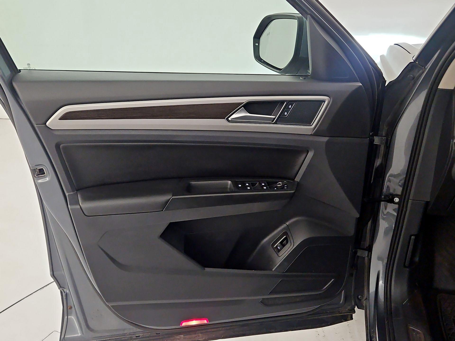 Thumbnail: 2018 Volkswagen Atlas - 12