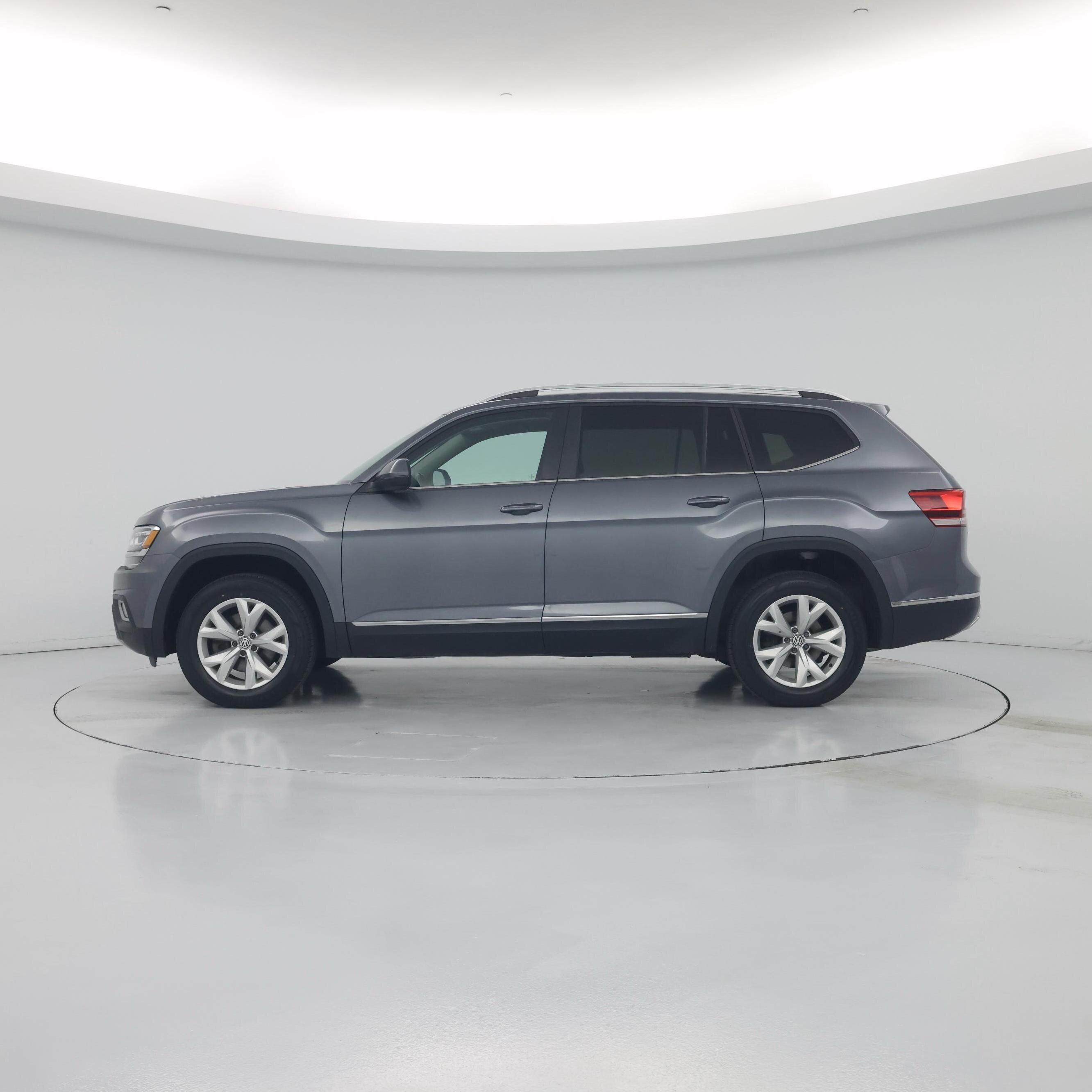 Thumbnail: 2018 Volkswagen Atlas - 3