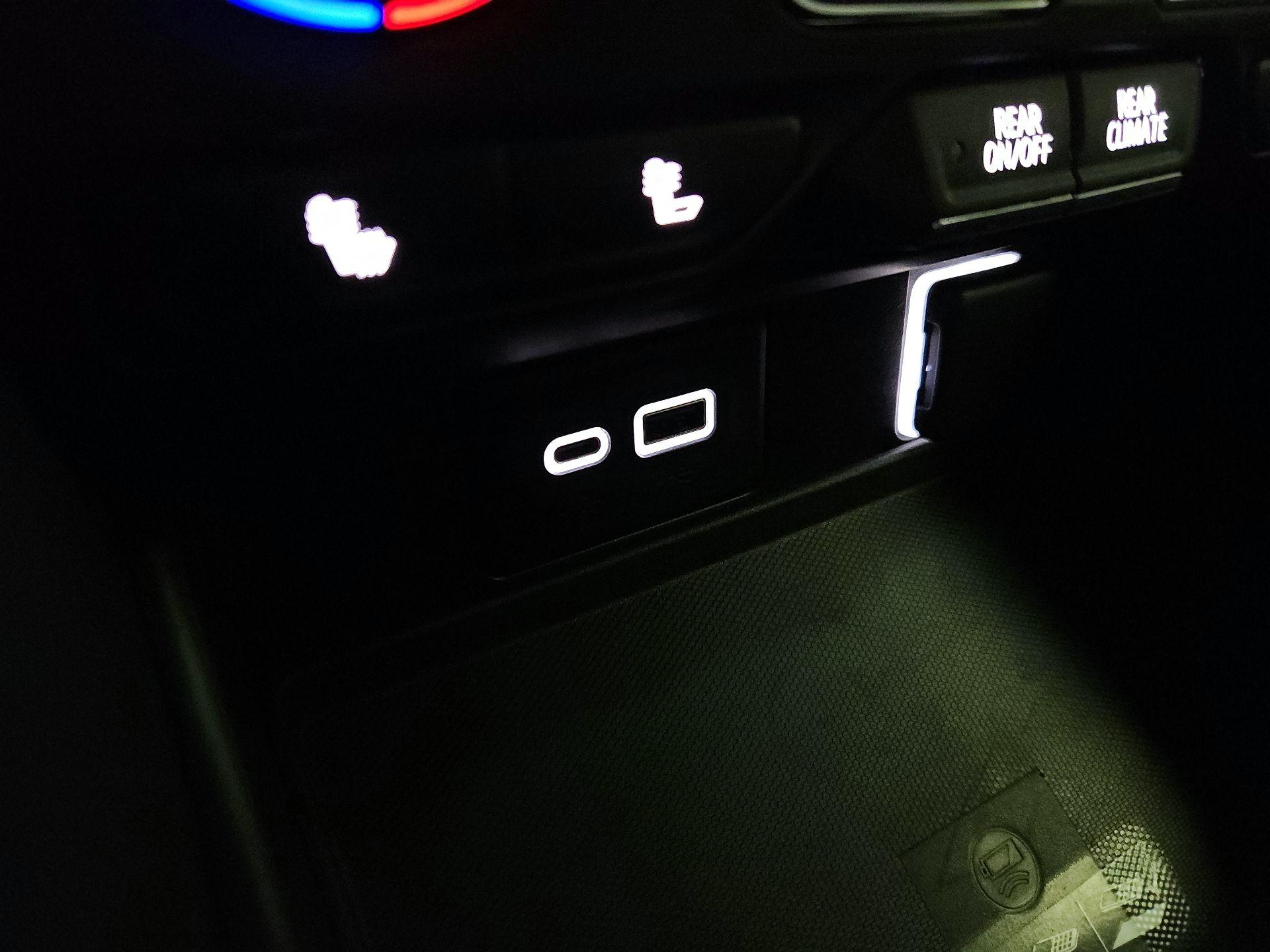 Thumbnail: 2022 Chevrolet Tahoe - 18