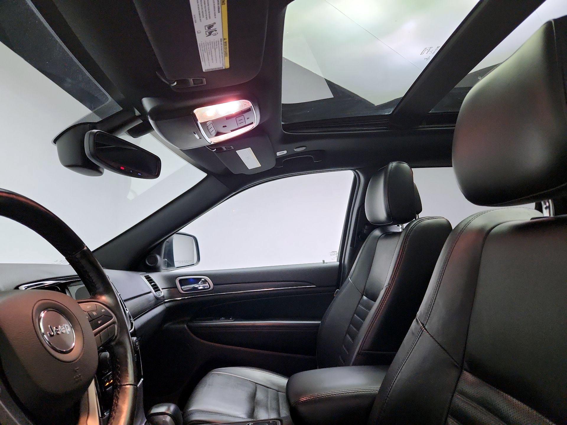 Thumbnail: 2020 Jeep Grand Cherokee - 19