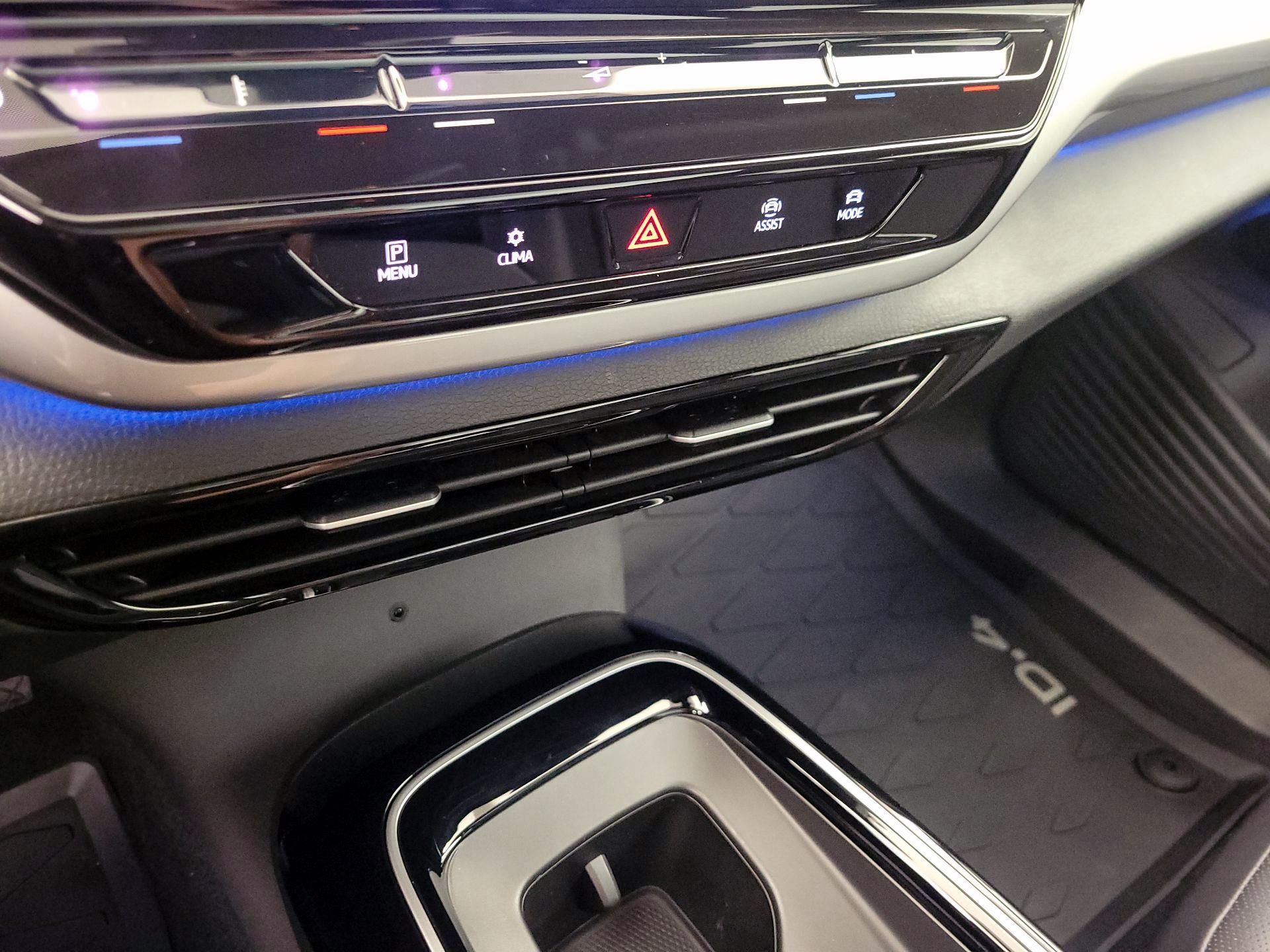 Thumbnail: 2023 Volkswagen ID.4 - 16