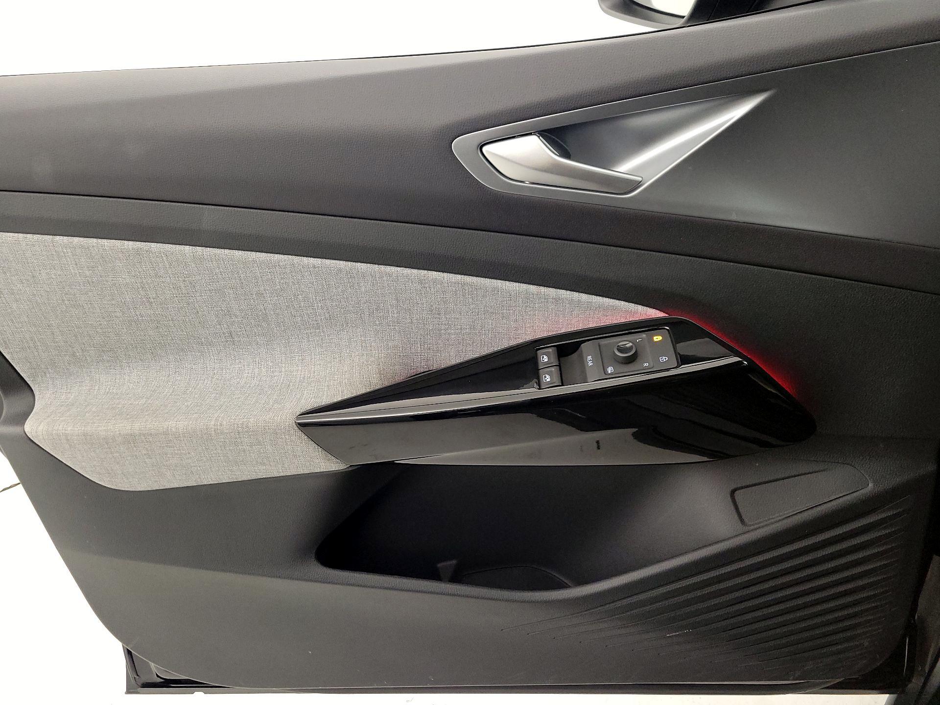 Thumbnail: 2023 Volkswagen ID.4 - 12