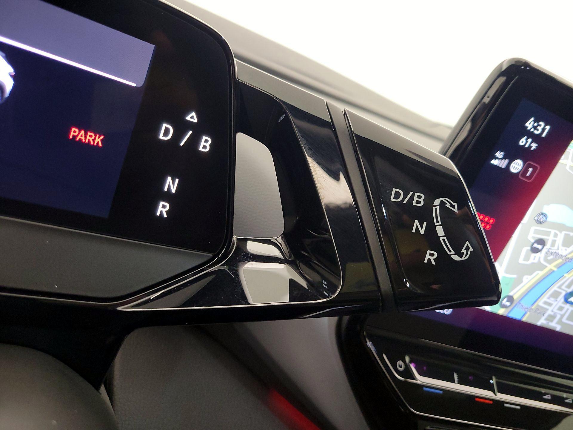 Thumbnail: 2023 Volkswagen ID.4 - 18