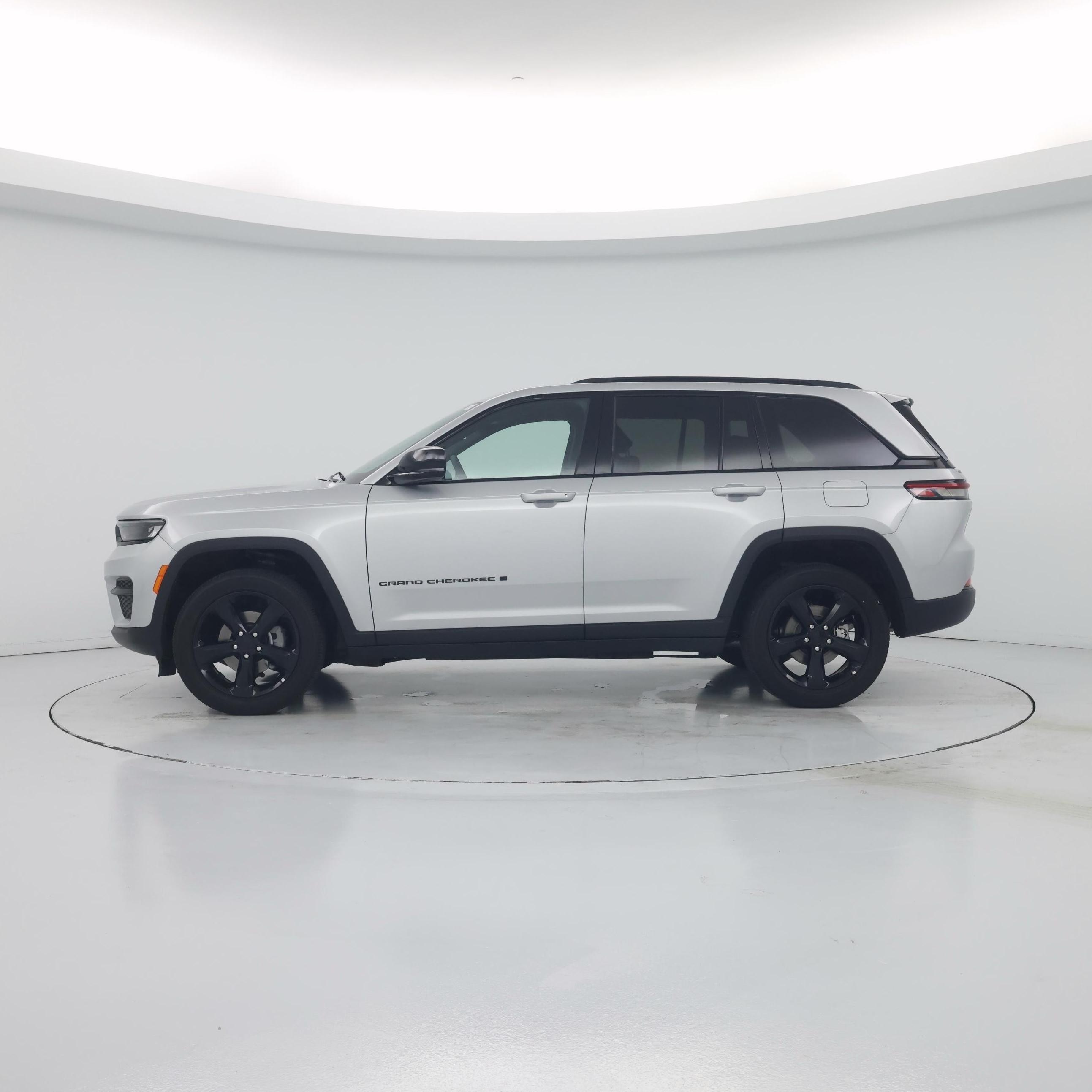 Thumbnail: 2025 Jeep Grand Cherokee - 3
