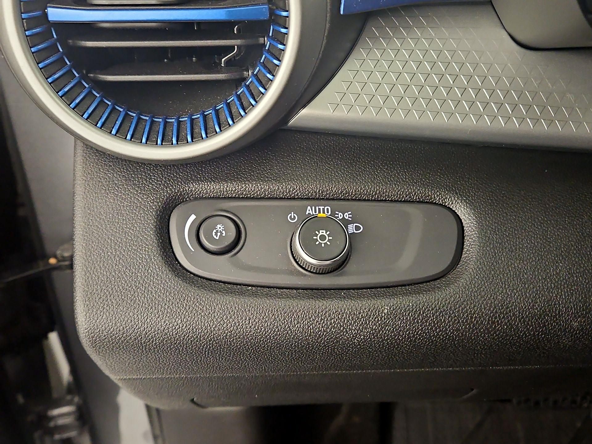 Thumbnail: 2025 Chevrolet Trax - 13