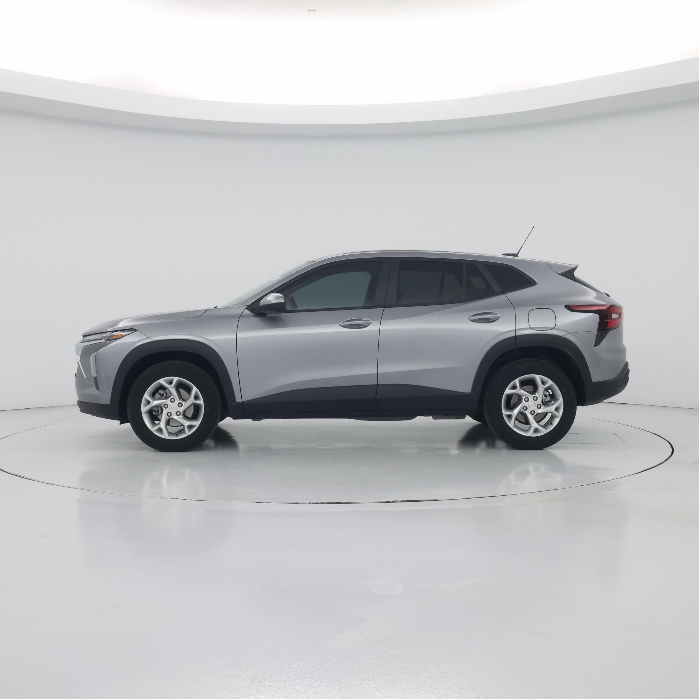 Thumbnail: 2025 Chevrolet Trax - 3