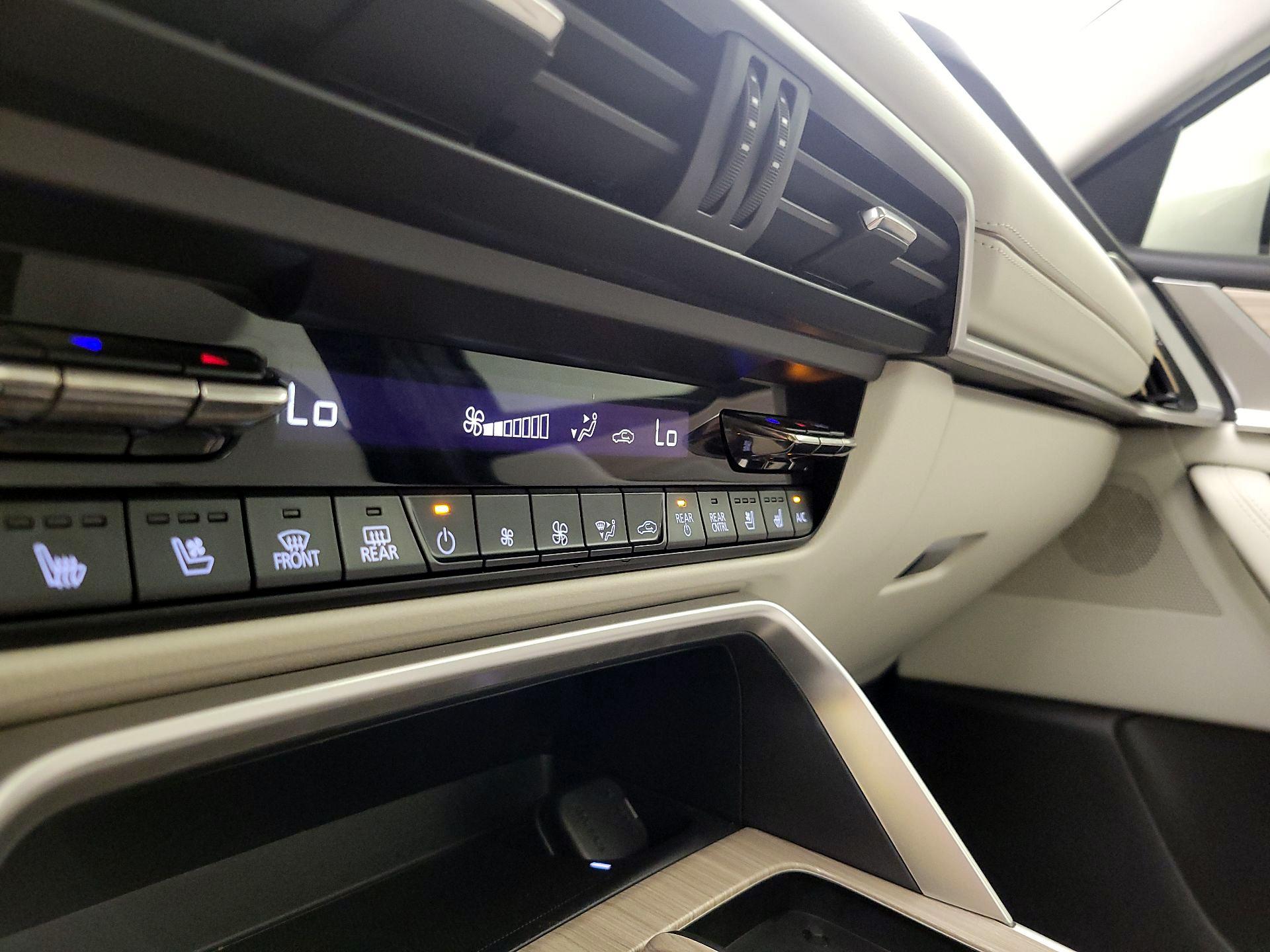 Thumbnail: 2025 Mazda CX-90 - 17