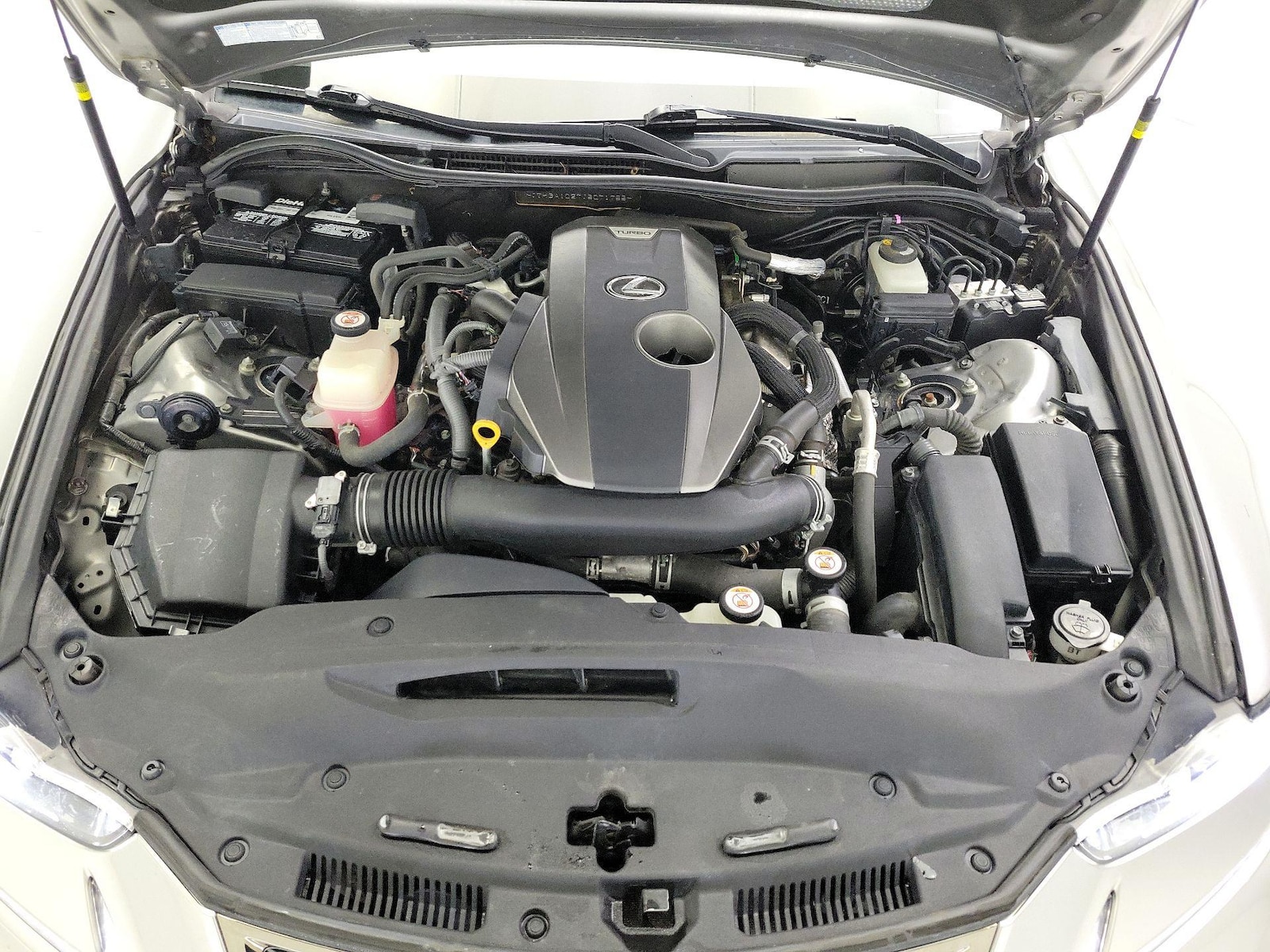 2018 Lexus IS 300 - Photo 23