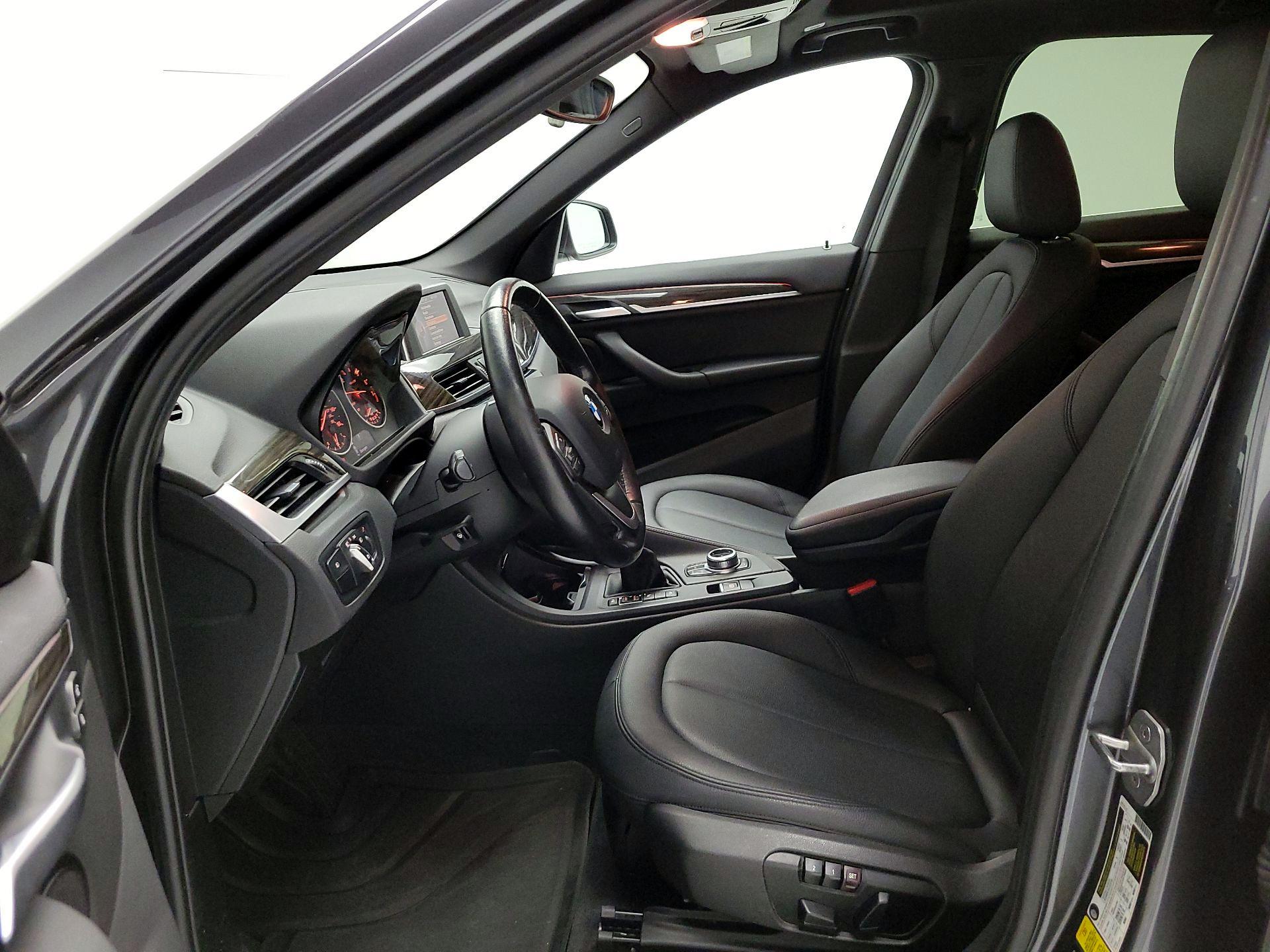 Thumbnail: 2017 BMW X1 - 11