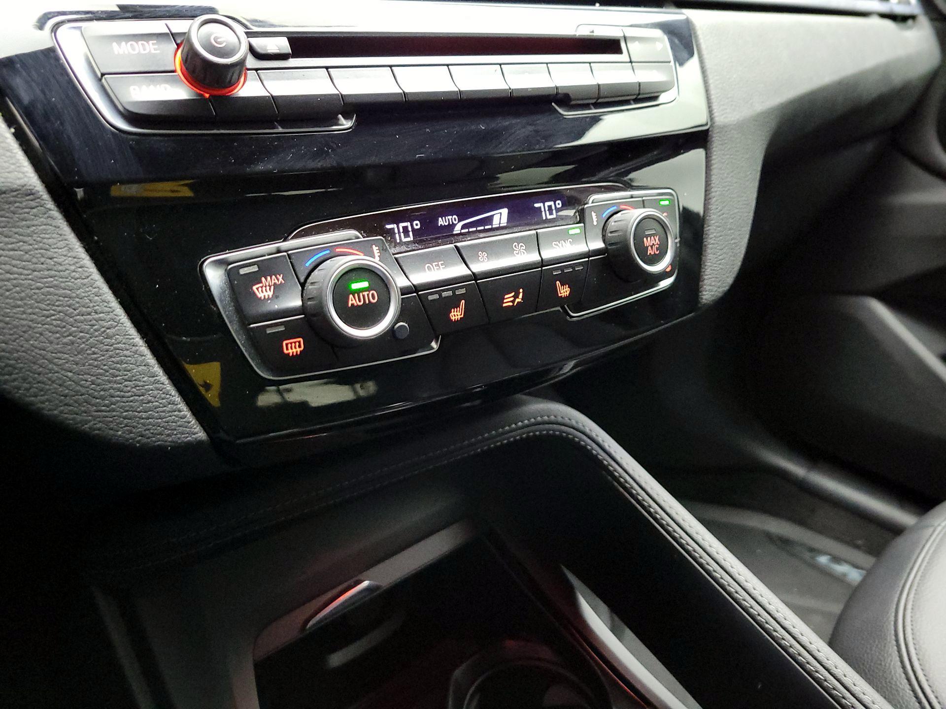 Thumbnail: 2017 BMW X1 - 16