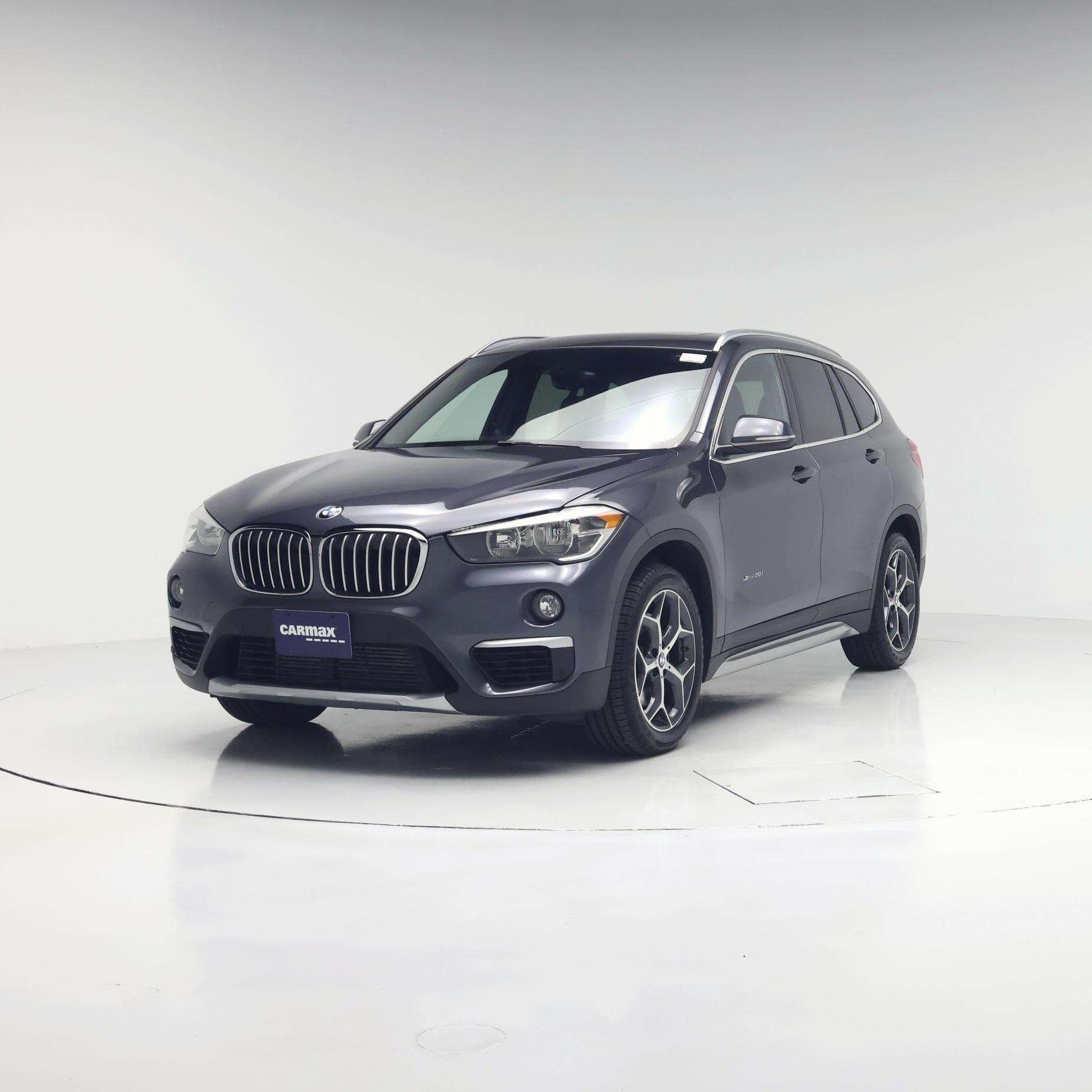 Thumbnail: 2017 BMW X1 - 4