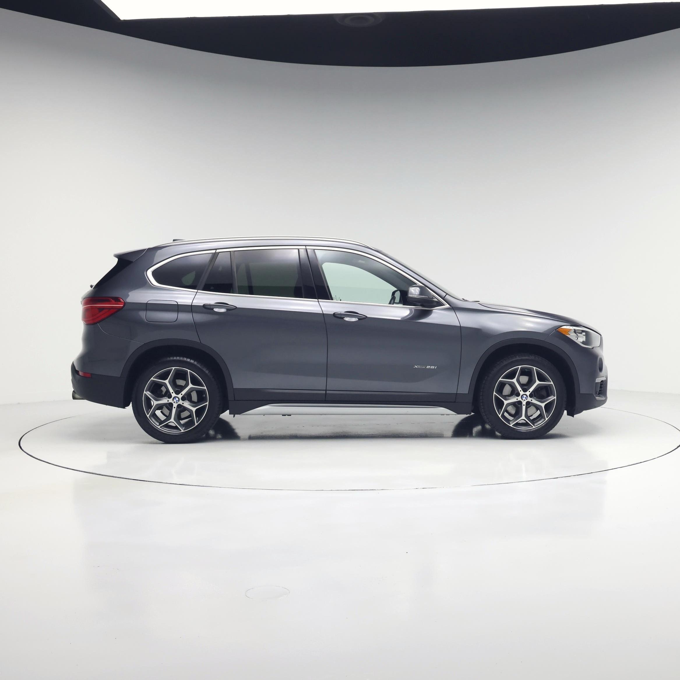 Thumbnail: 2017 BMW X1 - 7