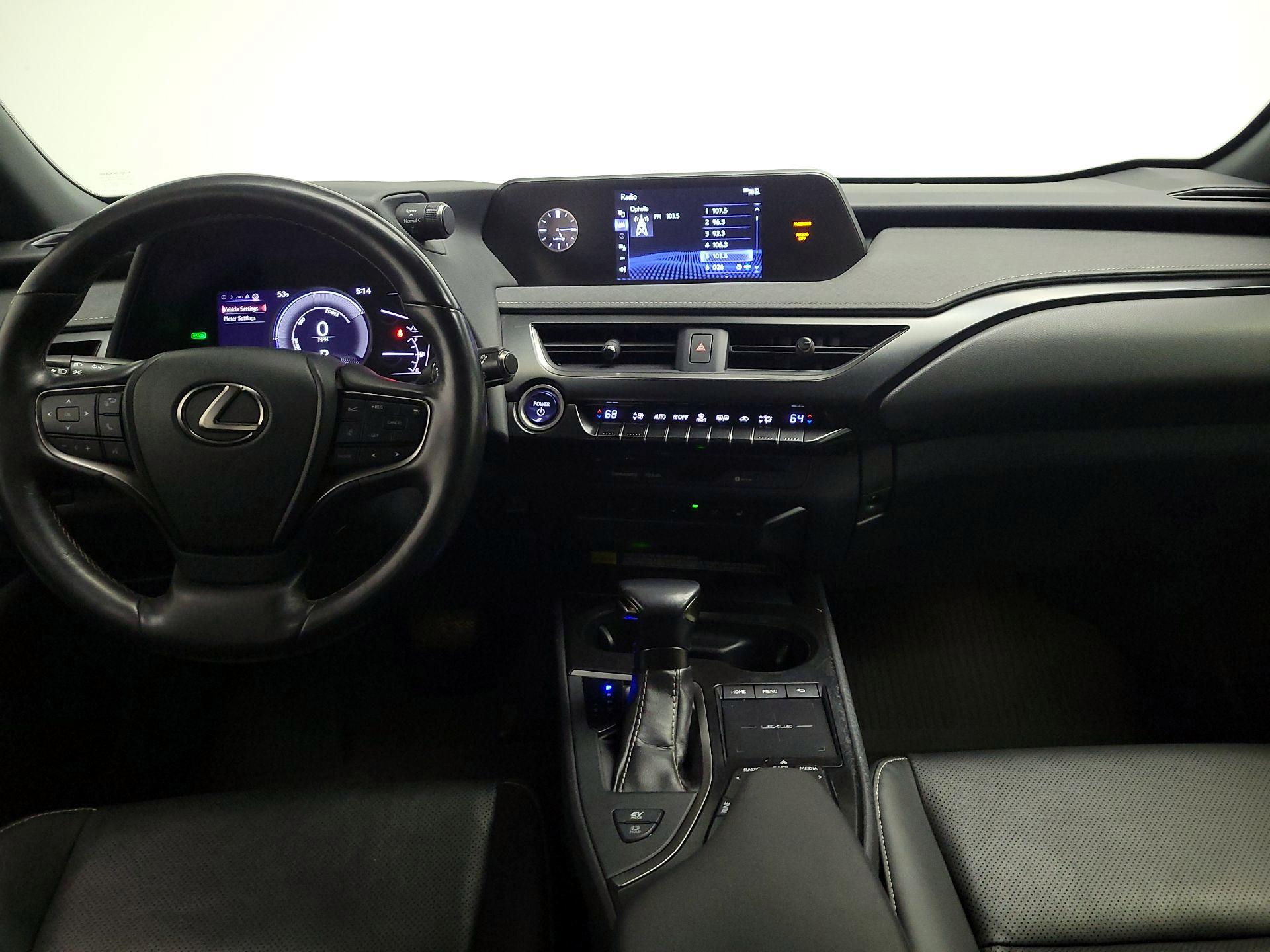 Thumbnail: 2020 Lexus UX - 9