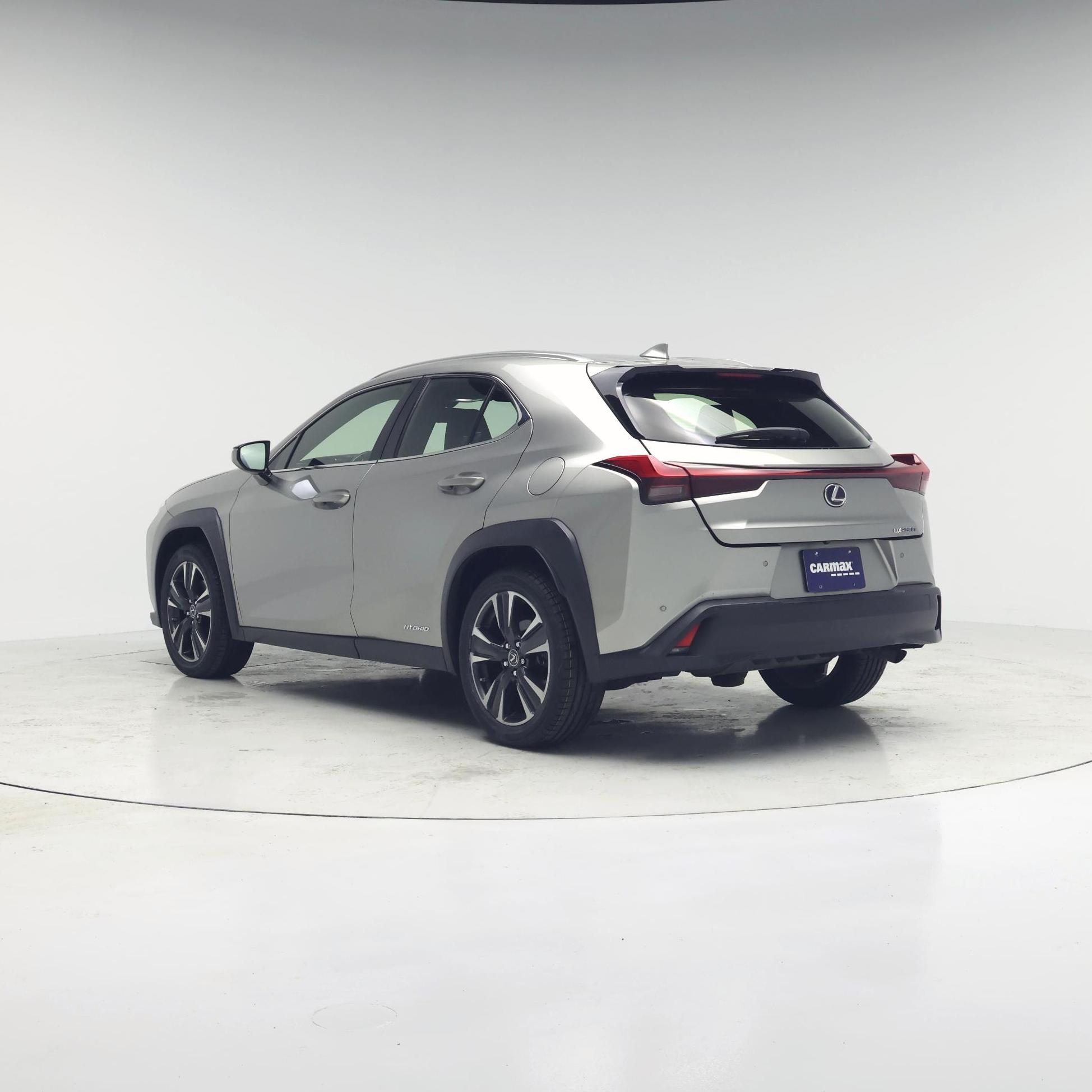 Thumbnail: 2020 Lexus UX - 2