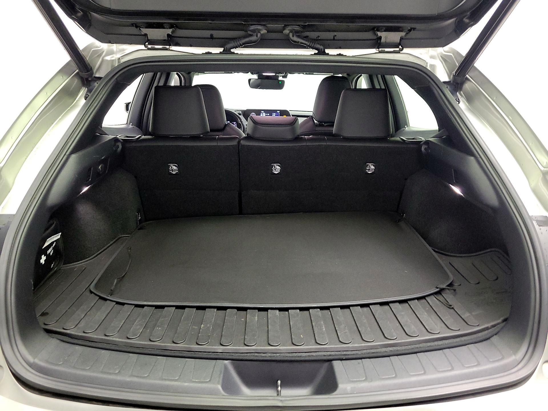 Thumbnail: 2020 Lexus UX - 19