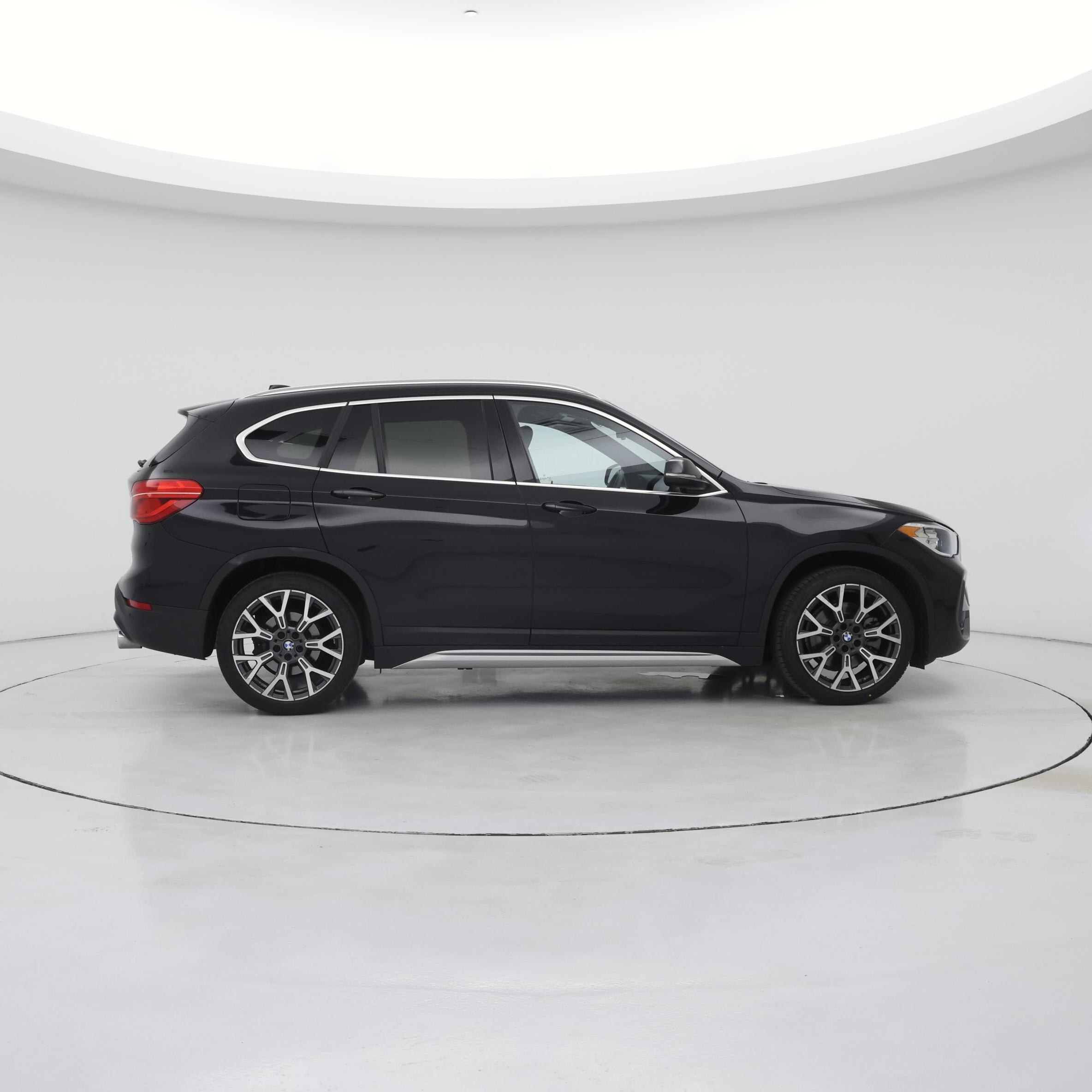 Thumbnail: 2021 BMW X1 - 7