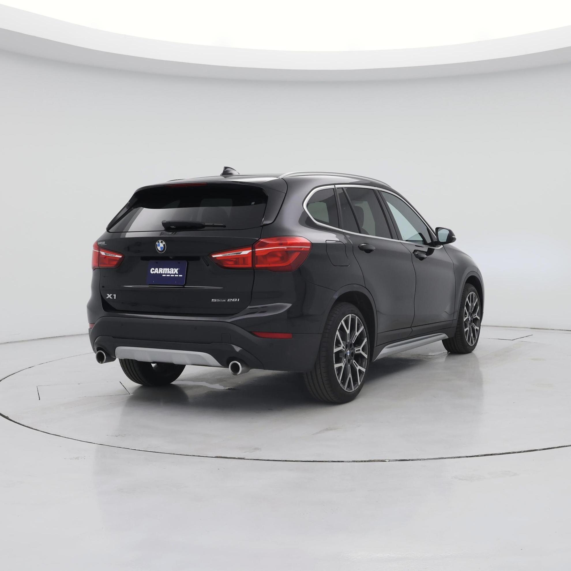 Thumbnail: 2021 BMW X1 - 8