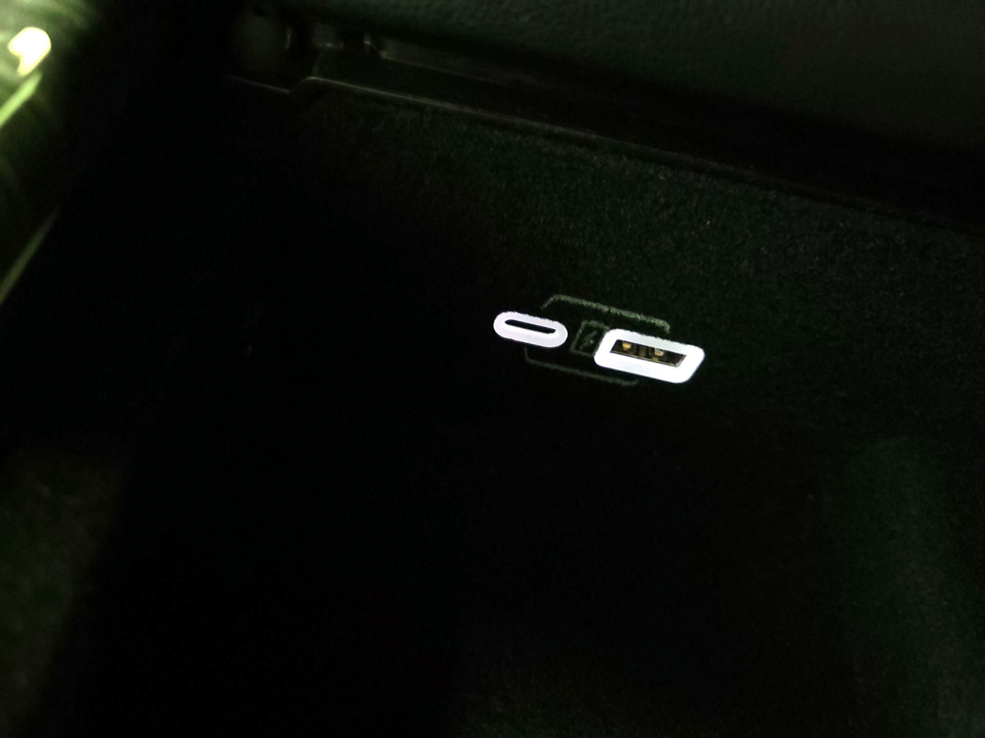 Thumbnail: 2022 Jeep Wagoneer - 18